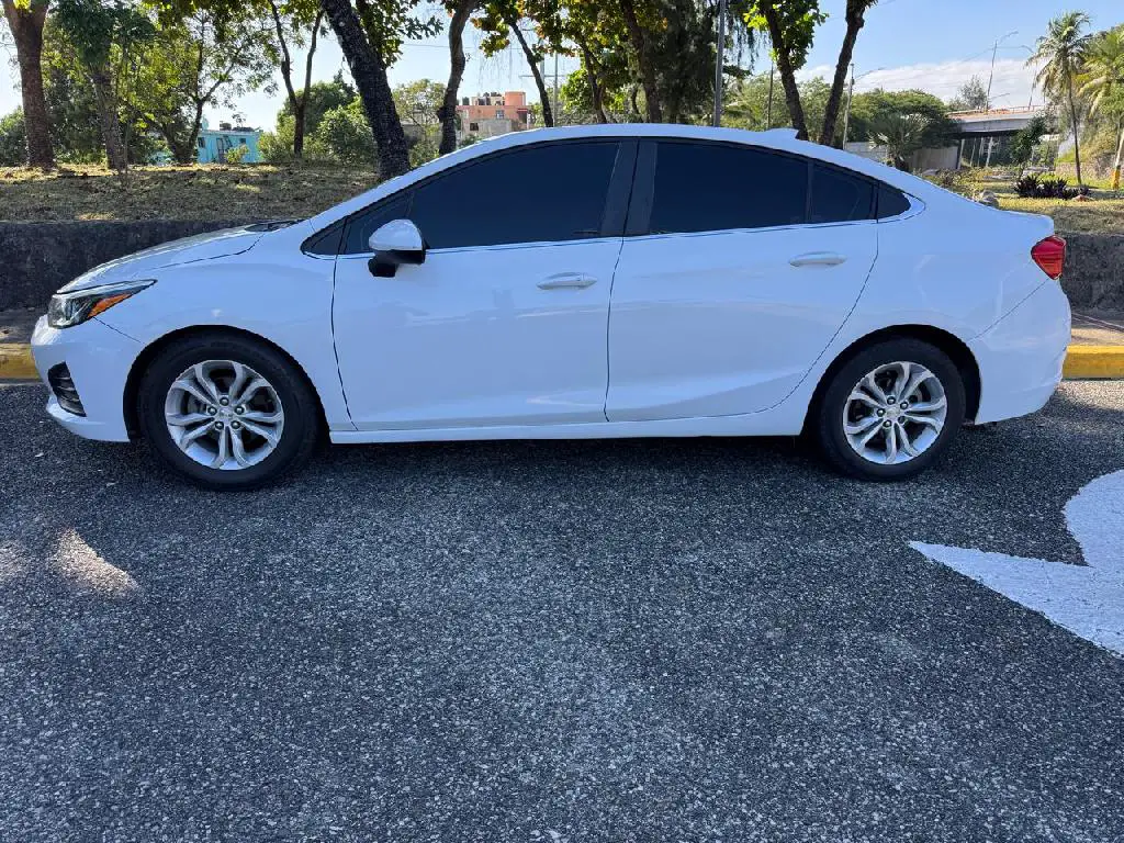 Chevrolet Cruze LT 2019 impecable Foto 7270231-2.jpg