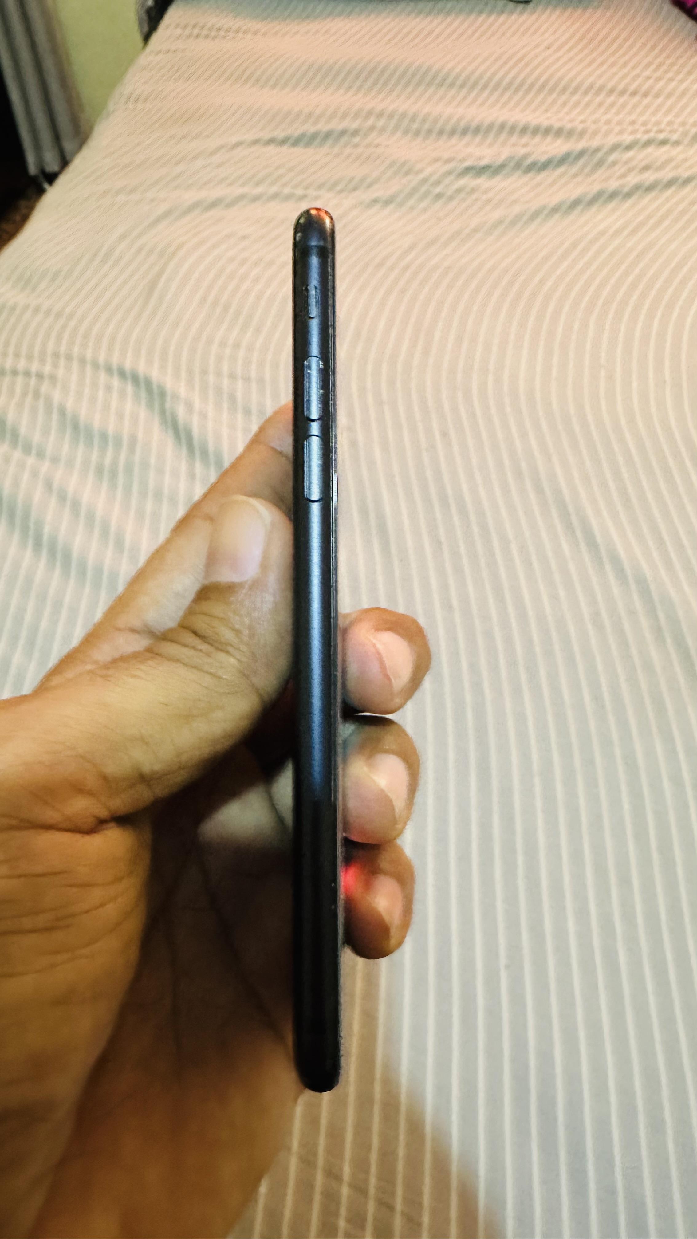 IPHONE 7 FACTORY 32GB NITIDO Foto 7270453-4.jpg