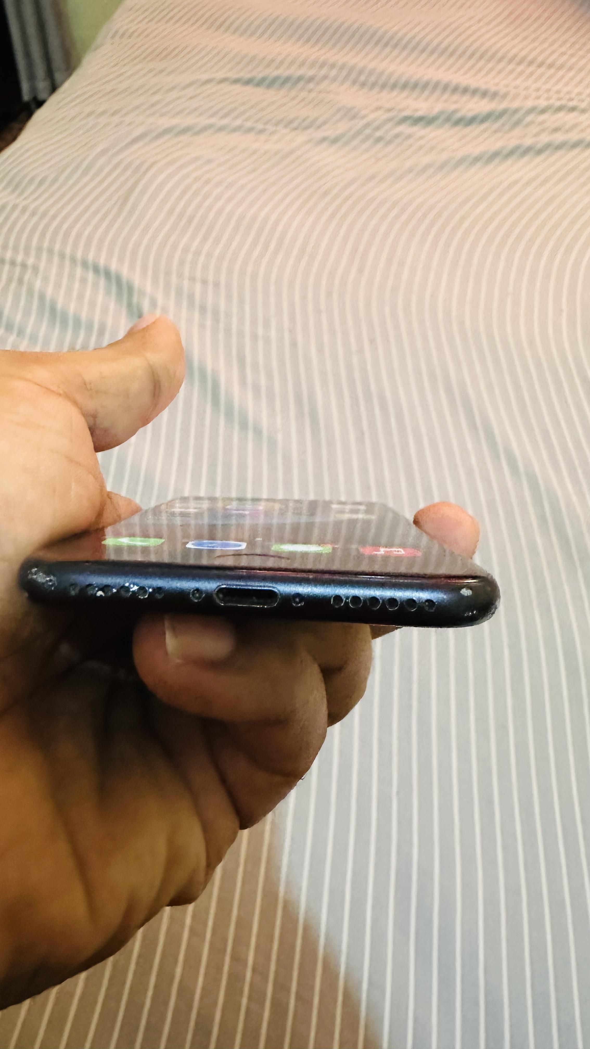 IPHONE 7 FACTORY 32GB NITIDO Foto 7270453-6.jpg