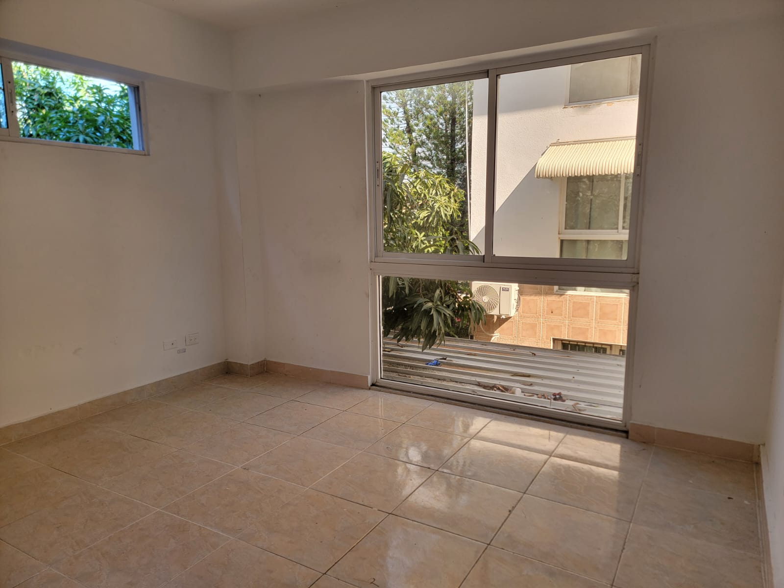 VENDO APARTAMENTO 3ER. NIVEL EN EL ENS. ISABELITA PROX A LA JCE DE LAS Foto 7270514-12.jpg