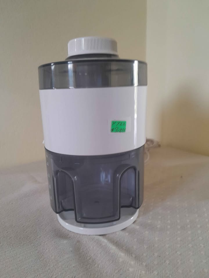 Extractor de jugos - exprimidor Kenwood JE500 centrifugador de dos vel Foto 7270522-2.jpg