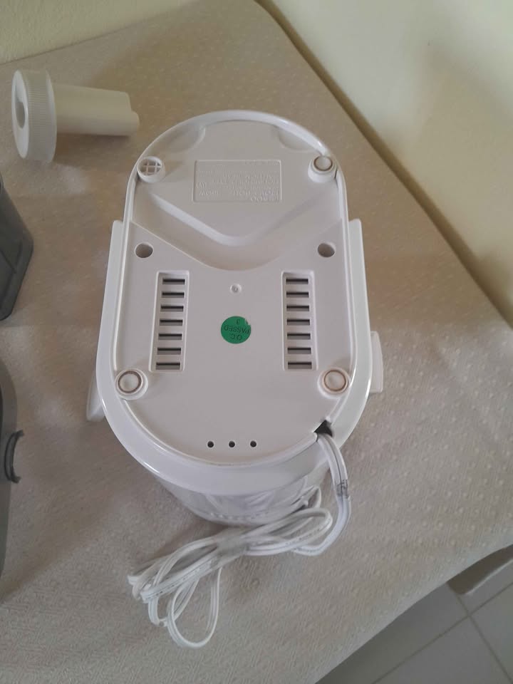 Extractor de jugos - exprimidor Kenwood JE500 centrifugador de dos vel Foto 7270522-4.jpg