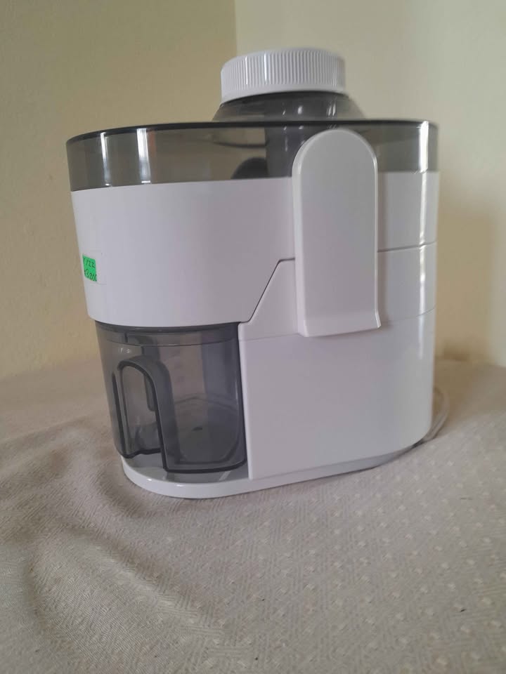 Extractor de jugos - exprimidor Kenwood JE500 centrifugador de dos vel Foto 7270522-5.jpg