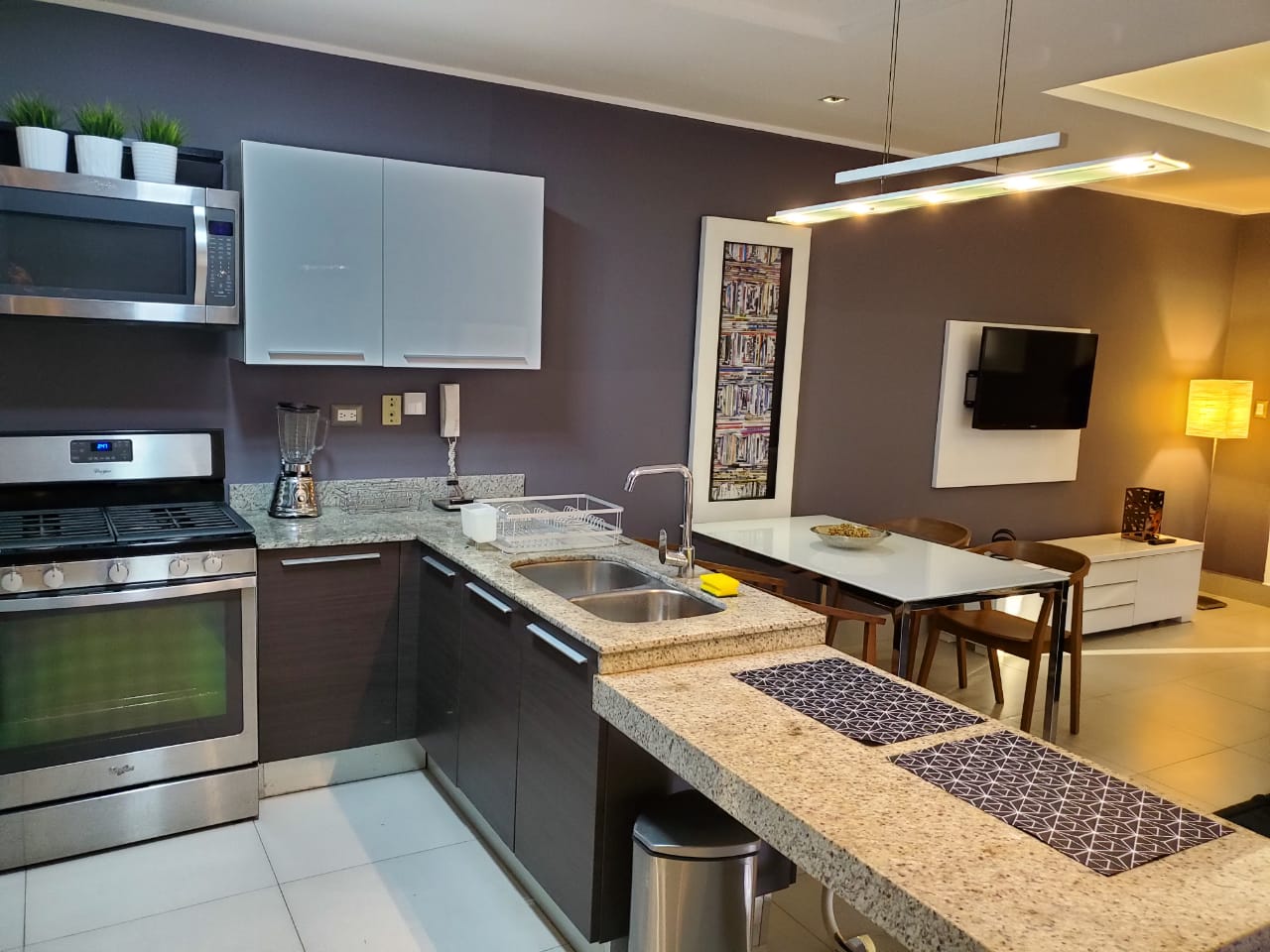 Apartamento en venta / Alquiler en el Piantini amueblado de 1 habitaci Foto 7270629-3.jpg