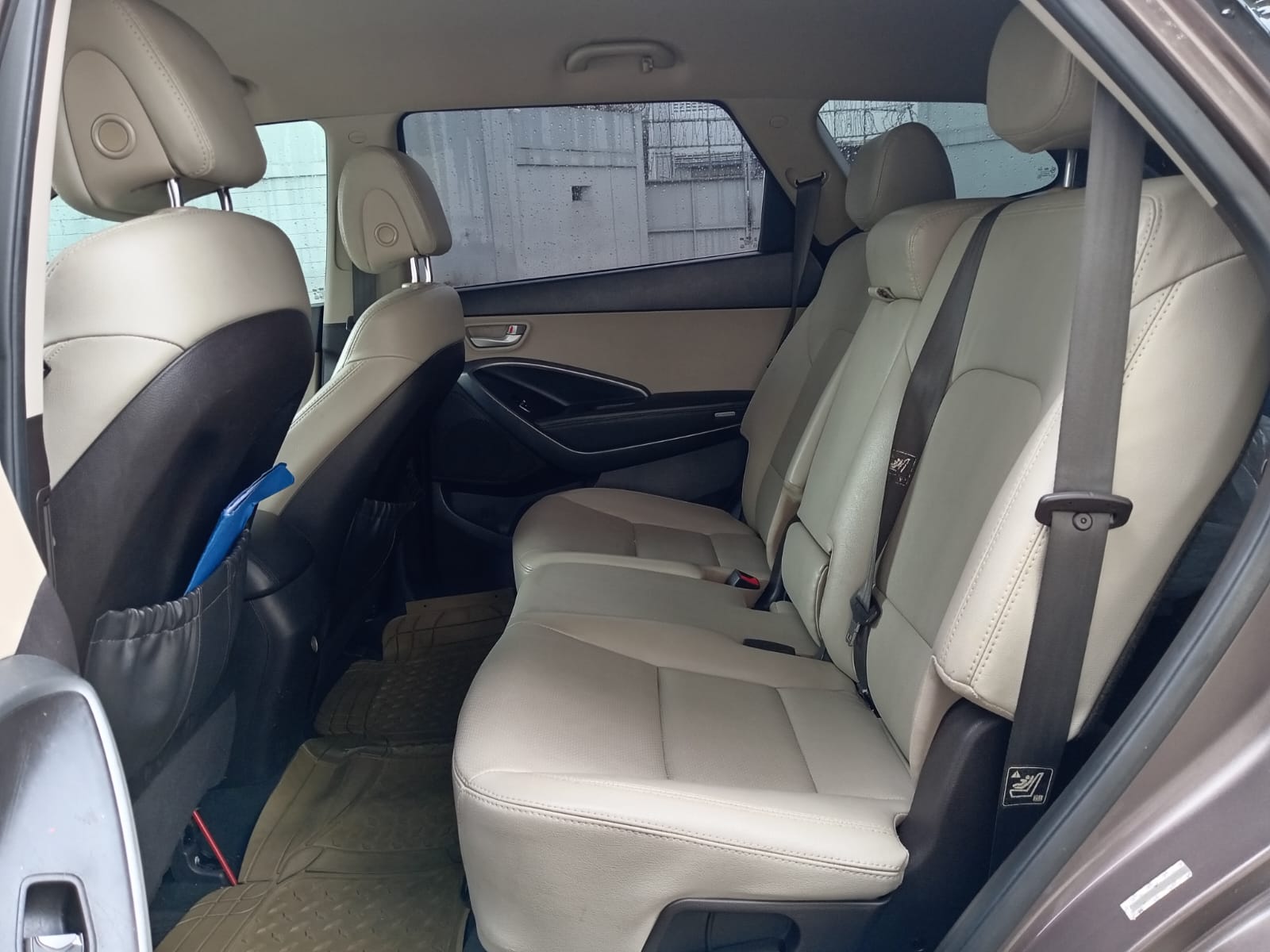 2014 Hyundai grand santa fe - 3 filas asientos Foto 7270669-11.jpg