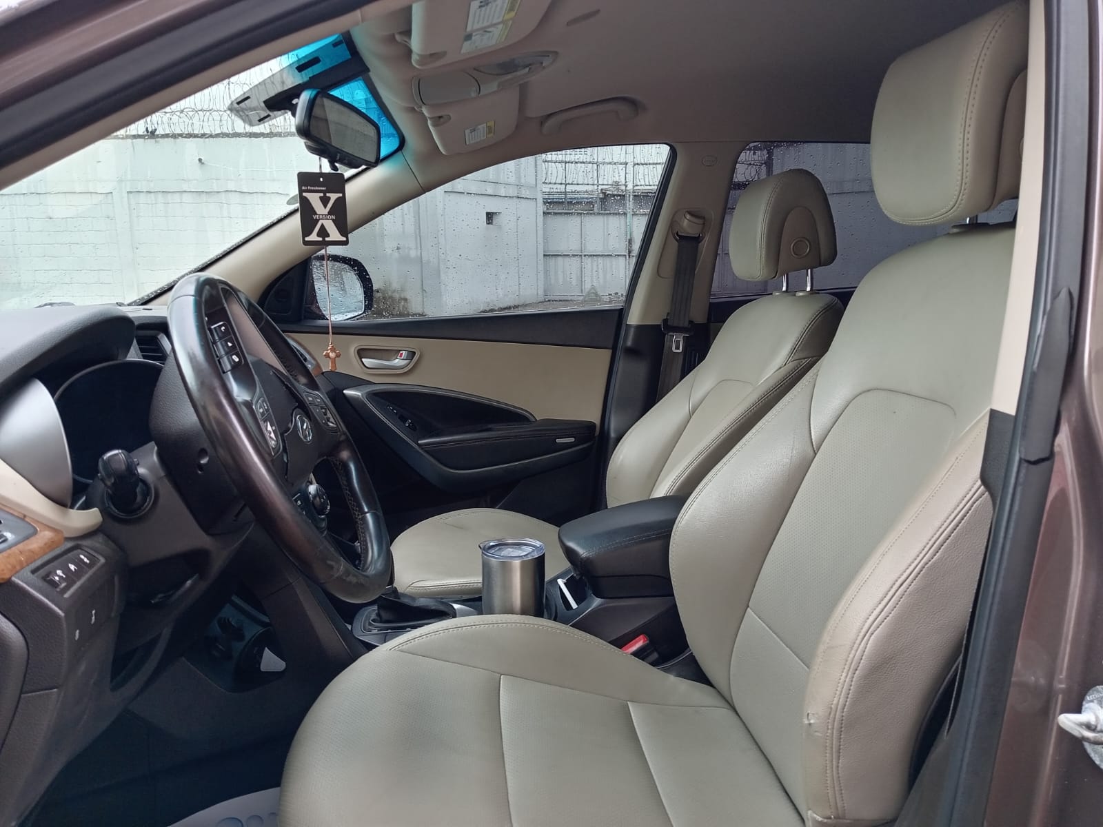 2014 Hyundai grand santa fe - 3 filas asientos Foto 7270669-12.jpg