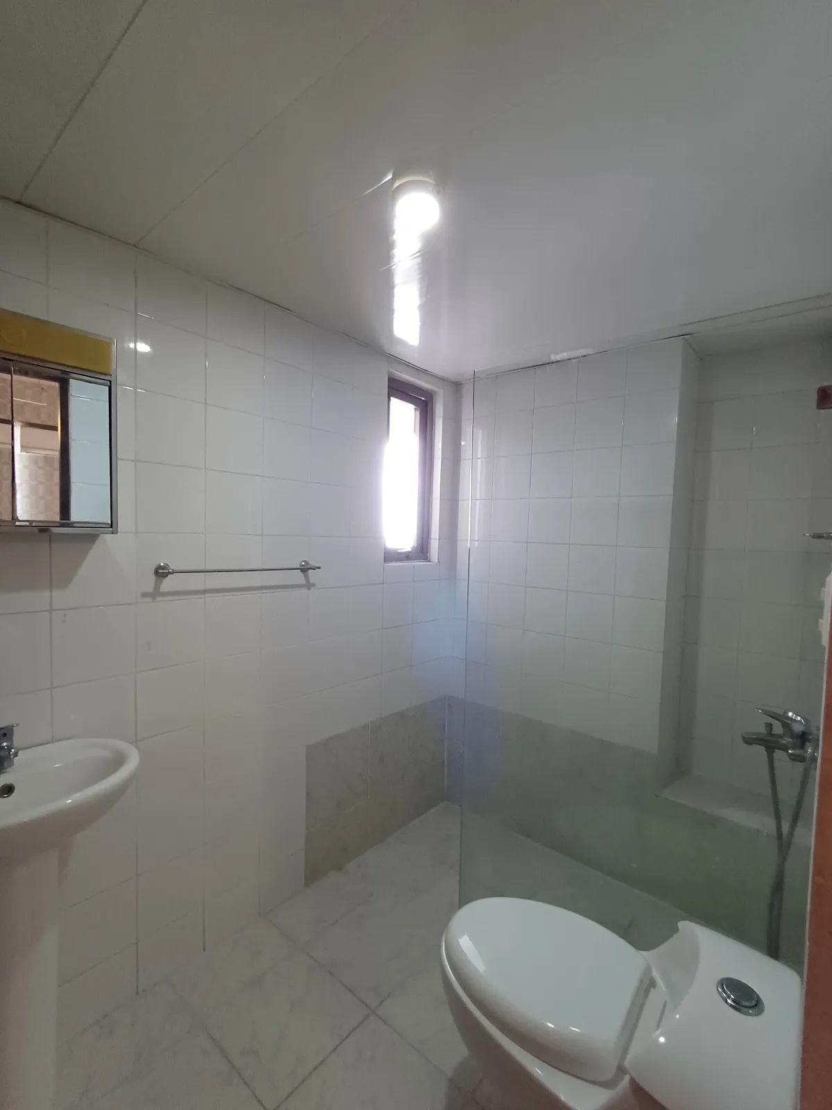 ALQUILER DE APARTAMENTO AMUEBLADO EN ZONA UNIVERSITARIA Foto 7270698-2.jpg