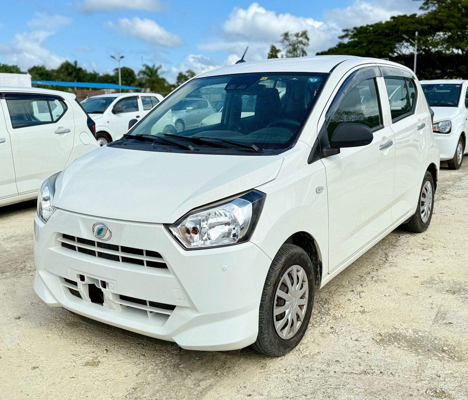 Daihatsu Mira 2018 Foto 7270767-2.jpg