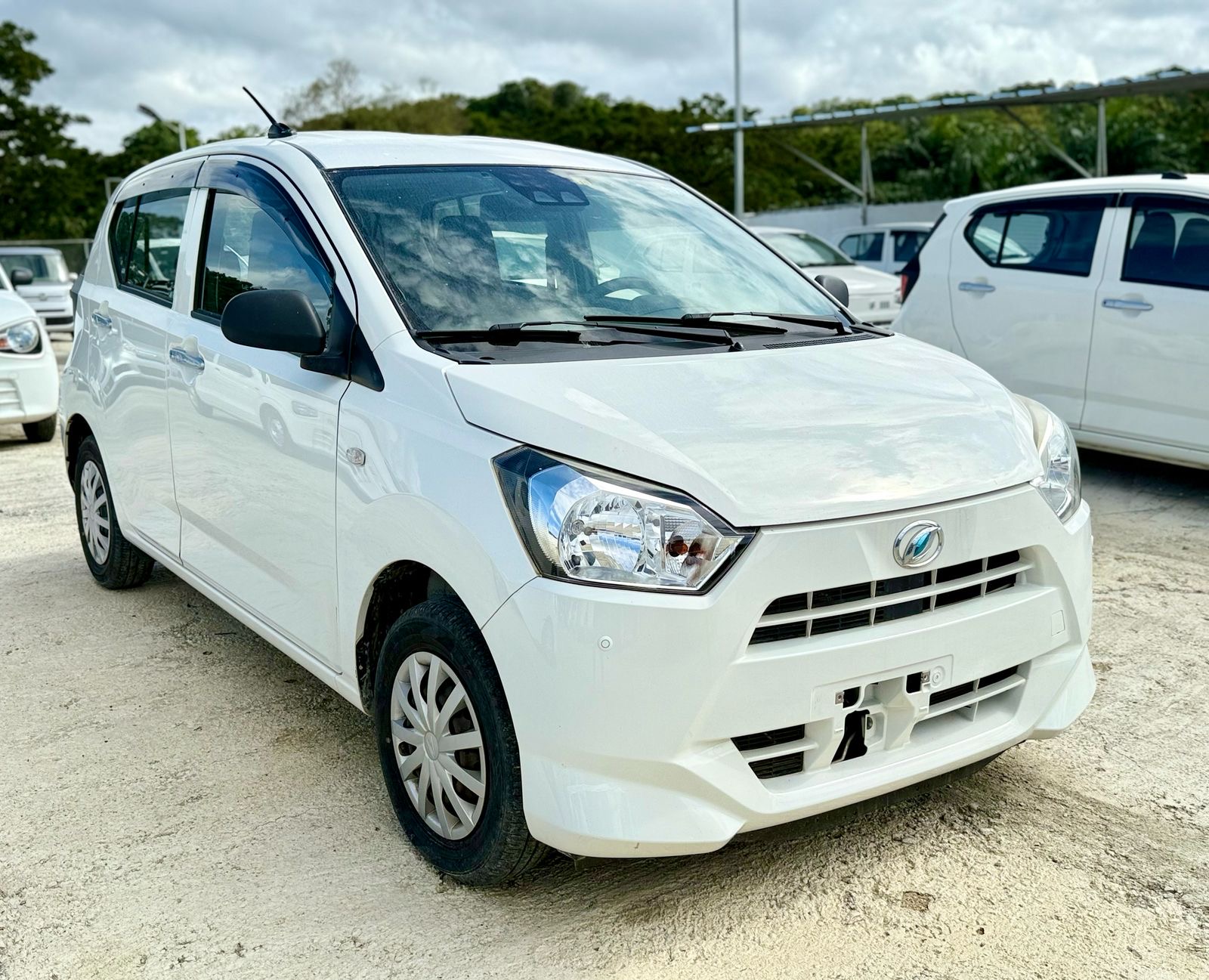 Daihatsu Mira 2018 Foto 7270767-3.jpg