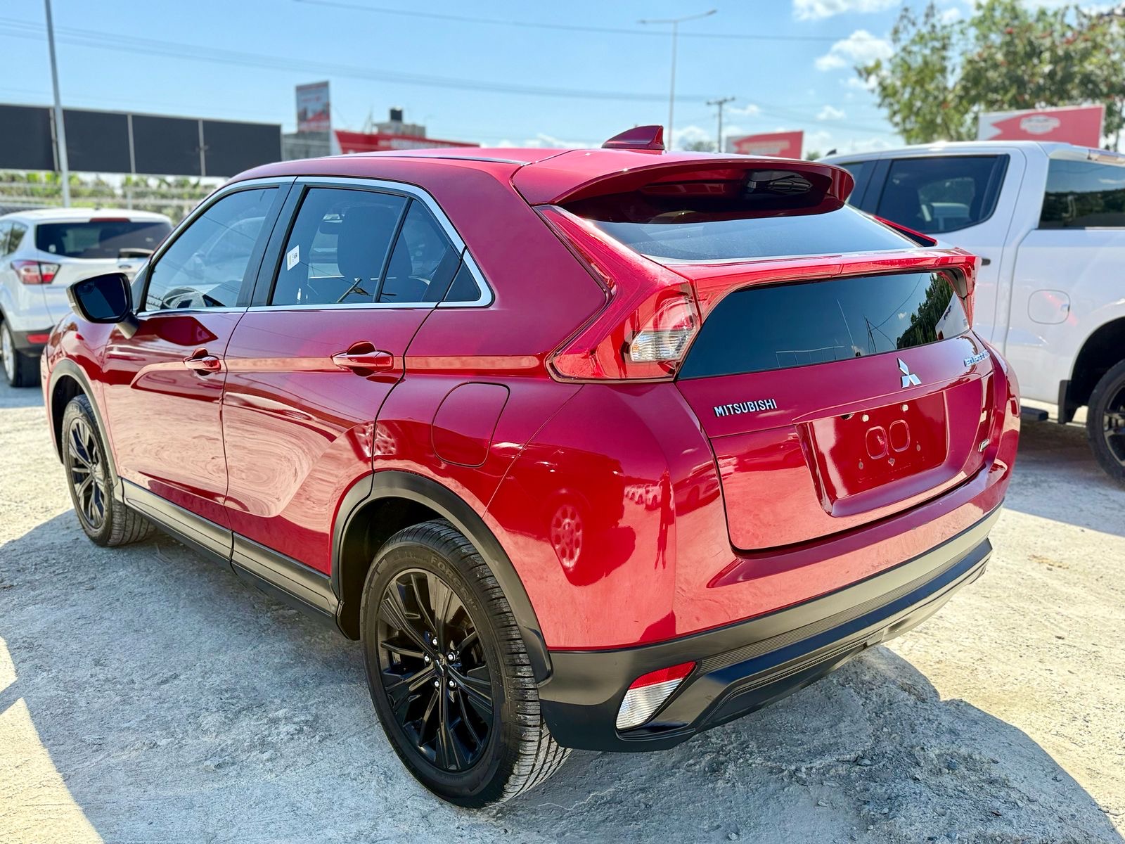 Mitsubishi Eclipse Cross 2019 Foto 7270826-7.jpg