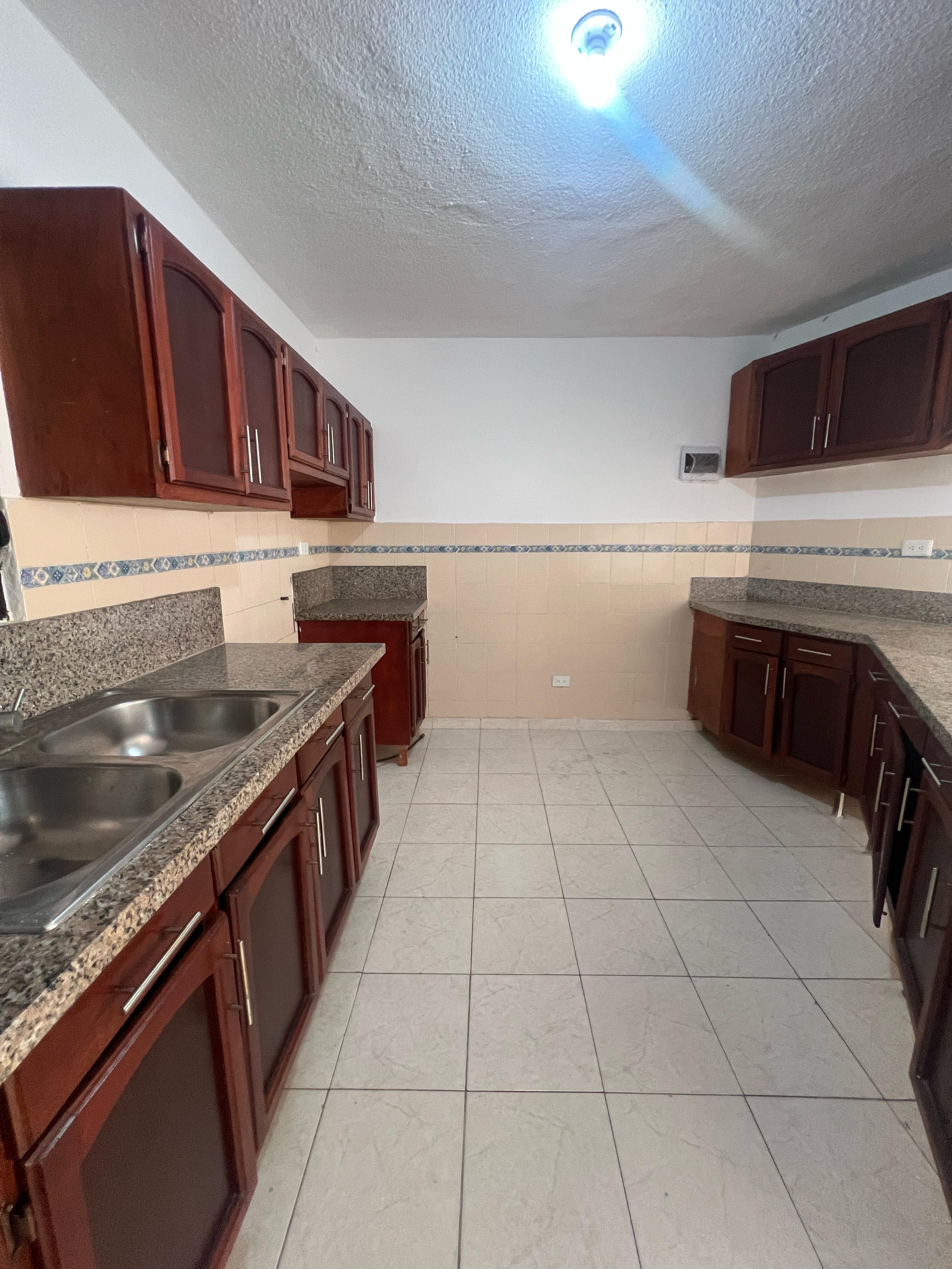 Alquilo y Vendo Apartamento en la Esperilla 1er nivel prox al parque i Foto 7270866-2.jpg