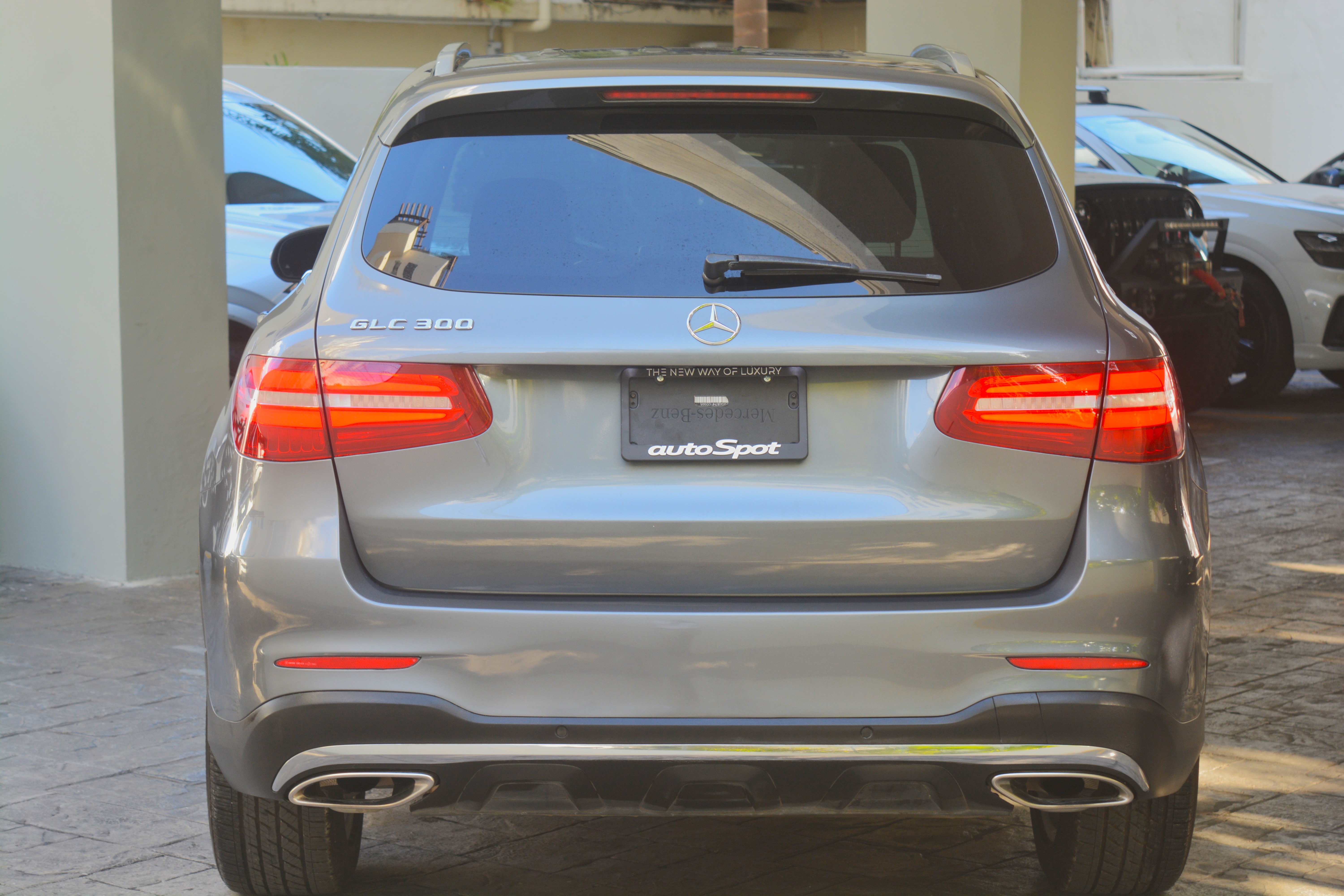 Mercedes Benz GLC 300 2017  Foto 7271026-3.jpg