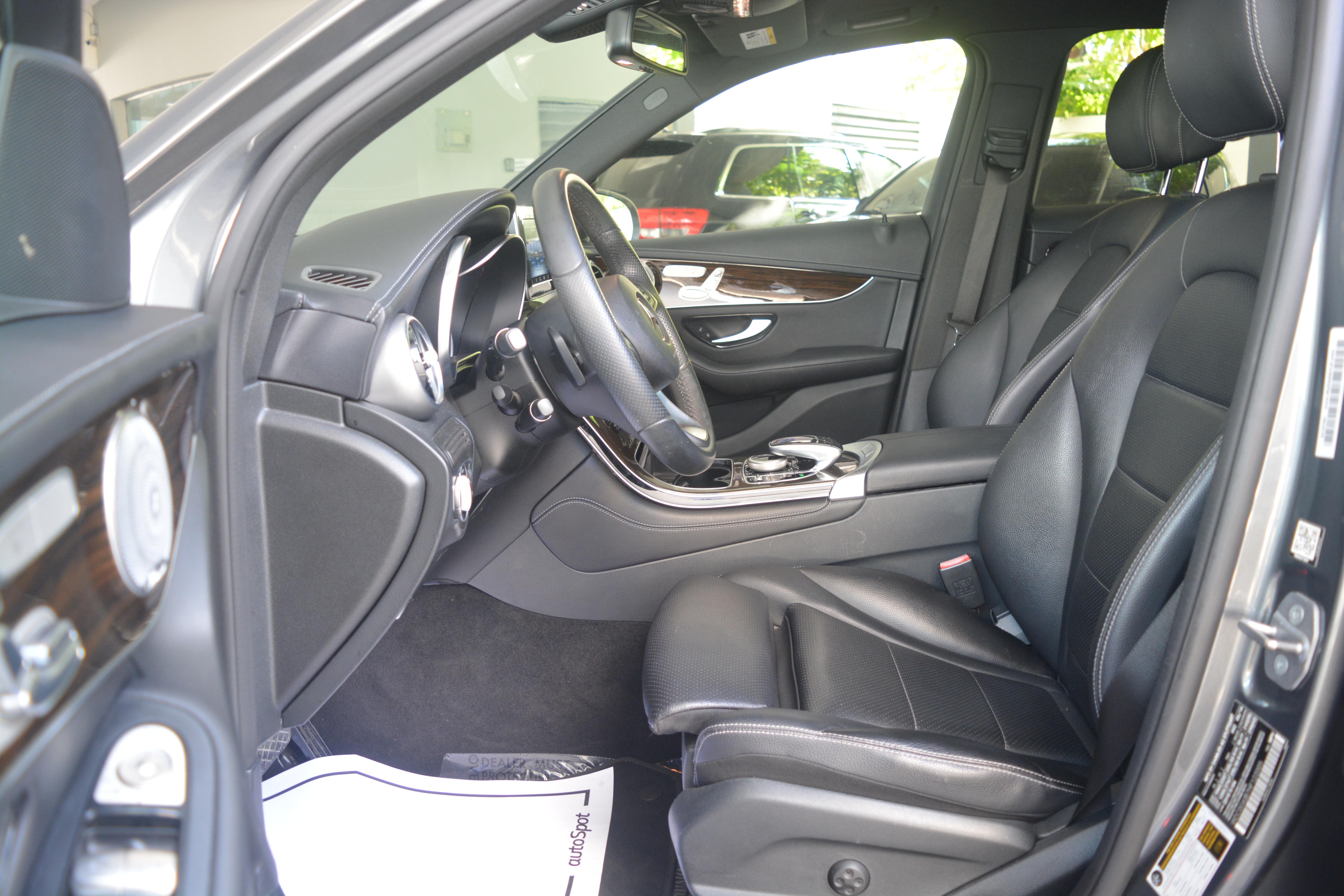Mercedes Benz GLC 300 2017  Foto 7271026-6.jpg