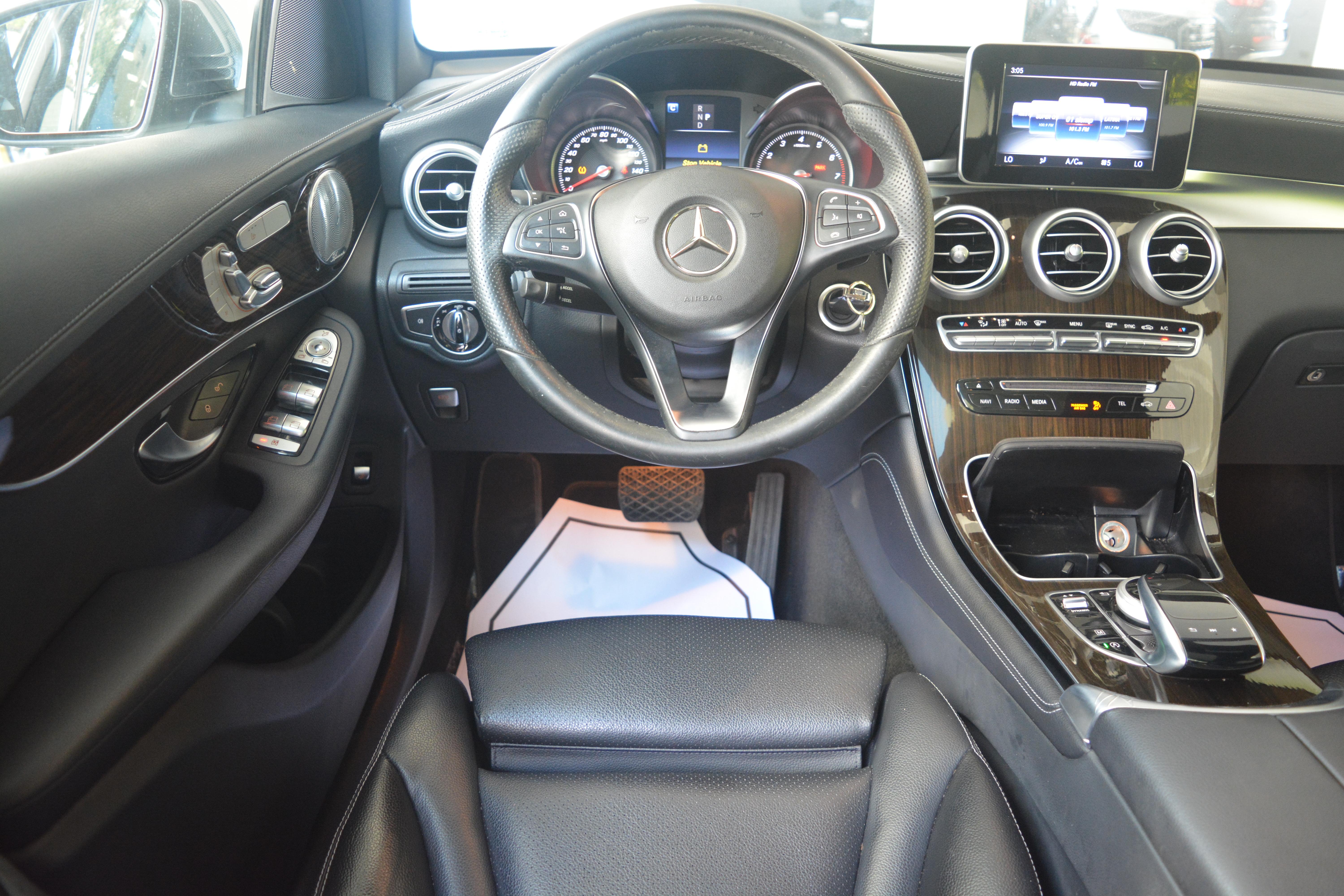 Mercedes Benz GLC 300 2017  Foto 7271026-9.jpg