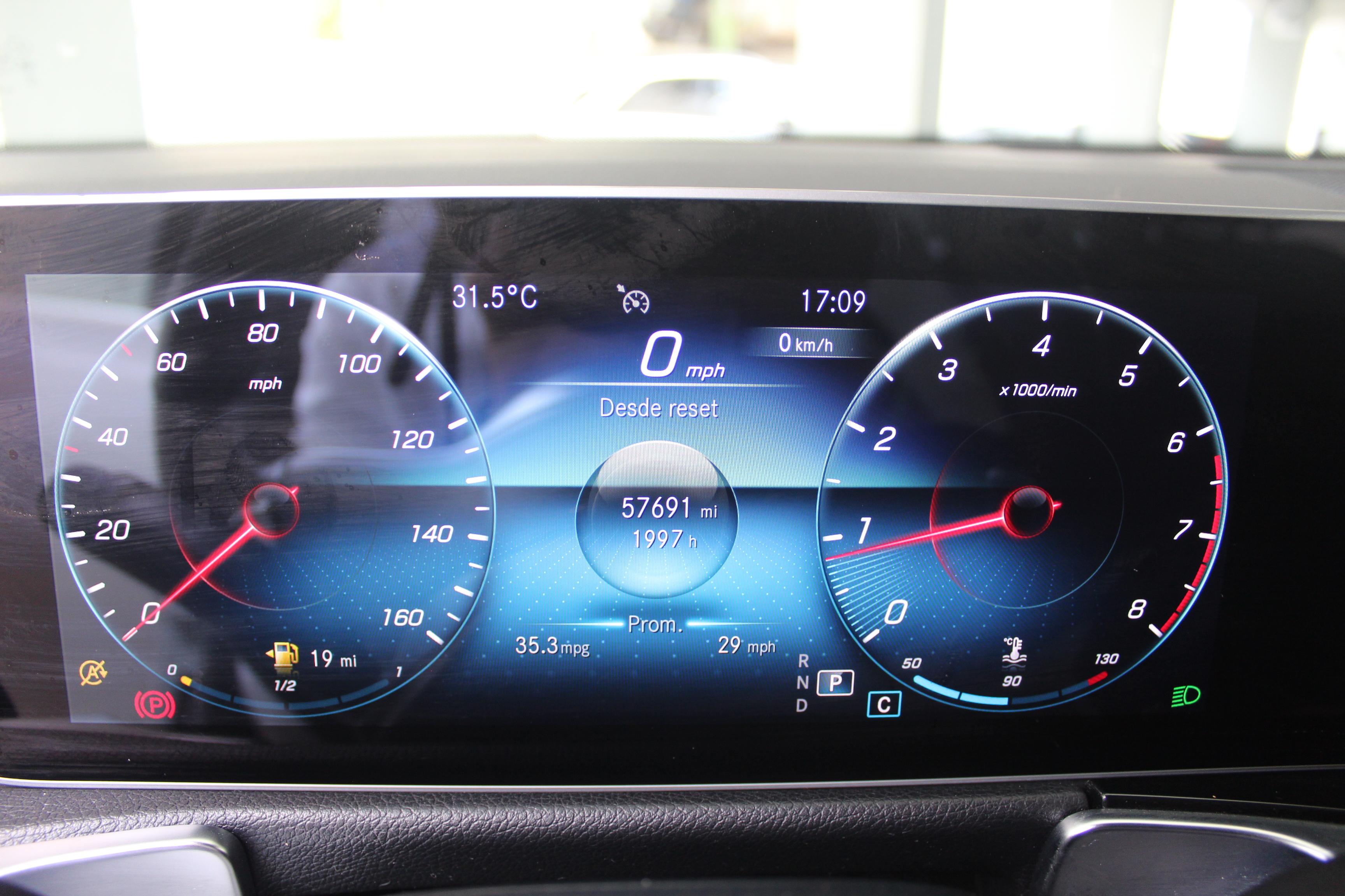 Mercedes Benz GLB 200 AMG 2020 AMG Foto 7271030-10.jpg
