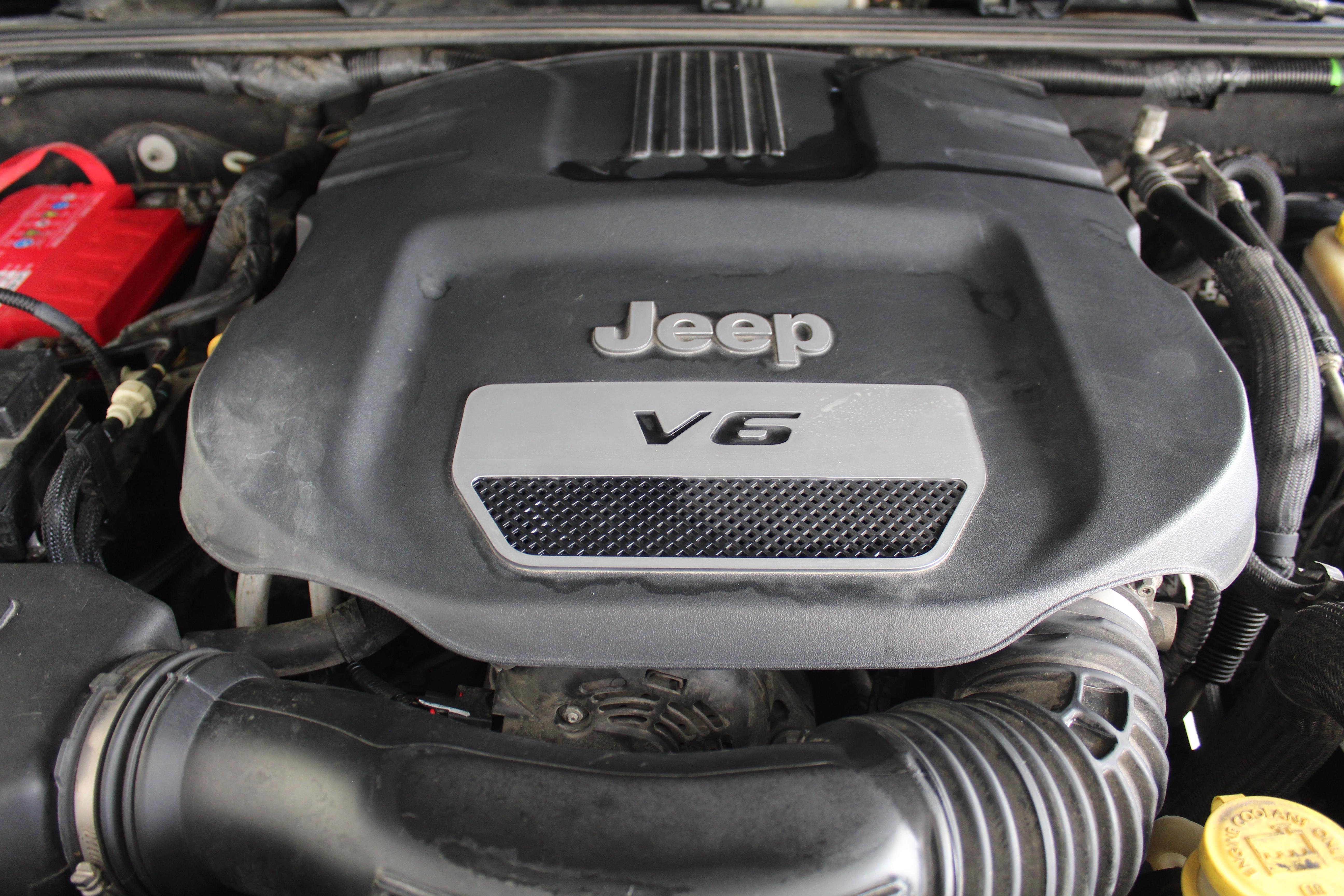 Jeep Ulimited Sport Sahara 2017 Foto 7271032-11.jpg