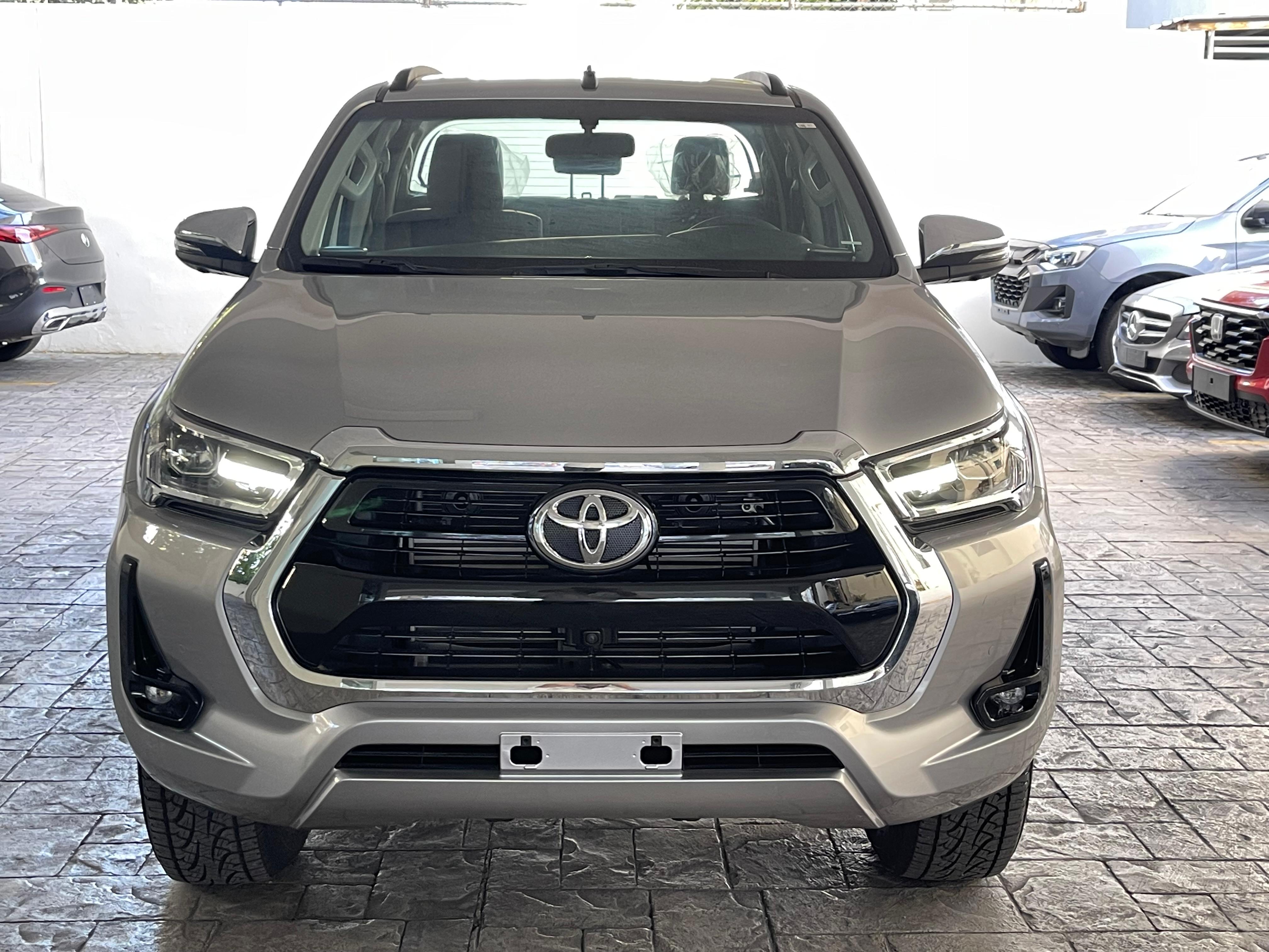 Toyota Hilux SRV 2025 Foto 7271034-2.jpg