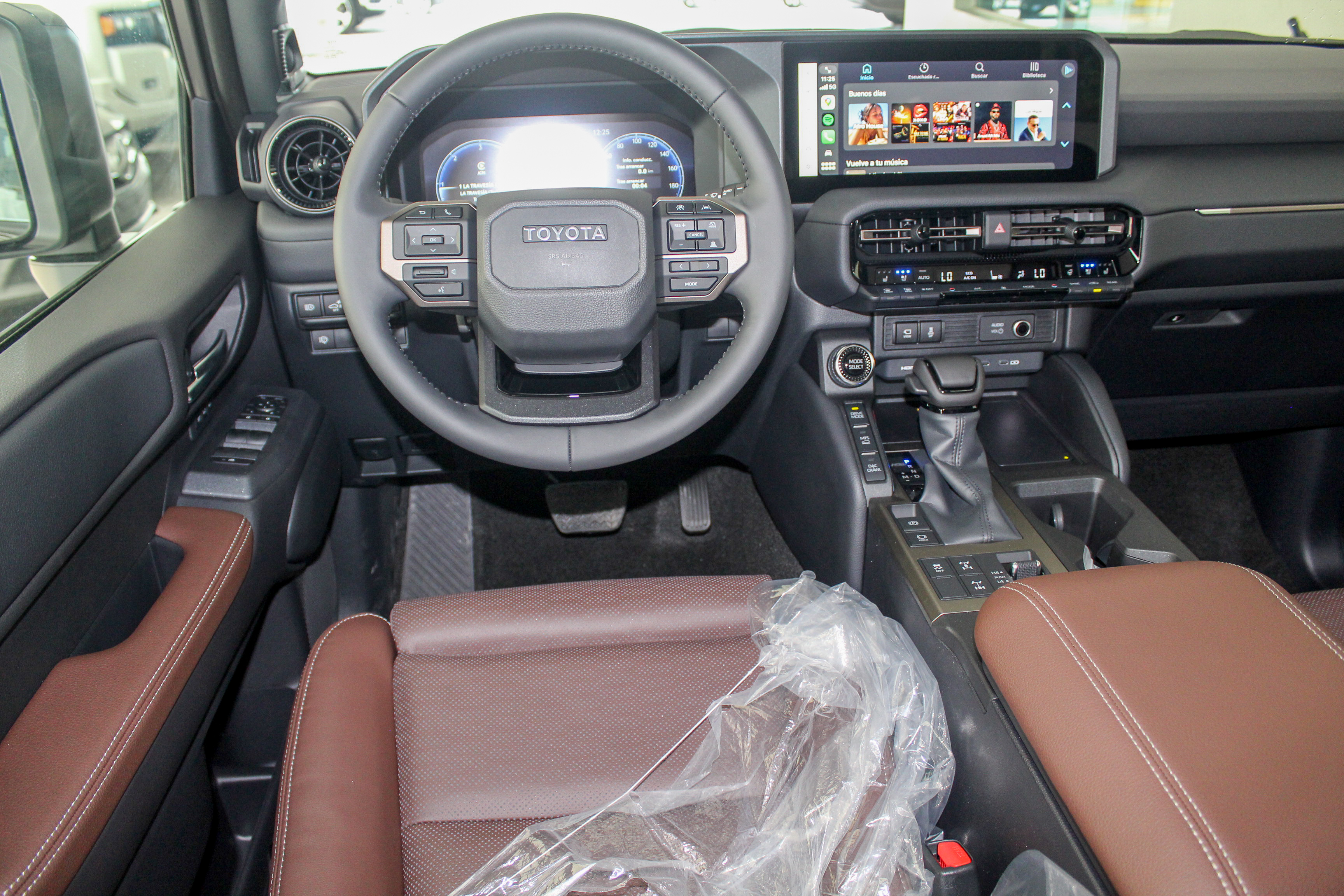 Toyota Land Cruiser Prado ADVENTURE 2025 Foto 7271038-9.jpg
