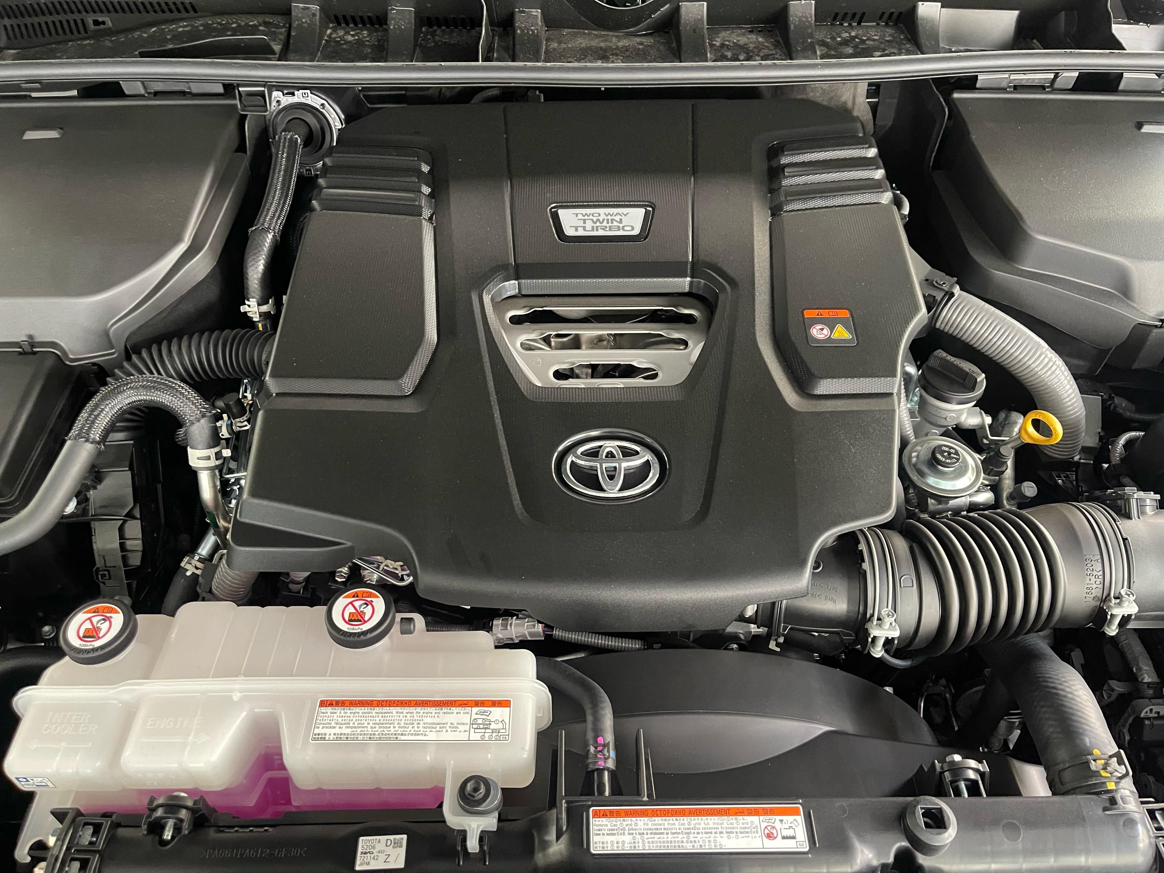 Toyota Land Cruiser 300 VXR 2025 Foto 7271040-14.jpg