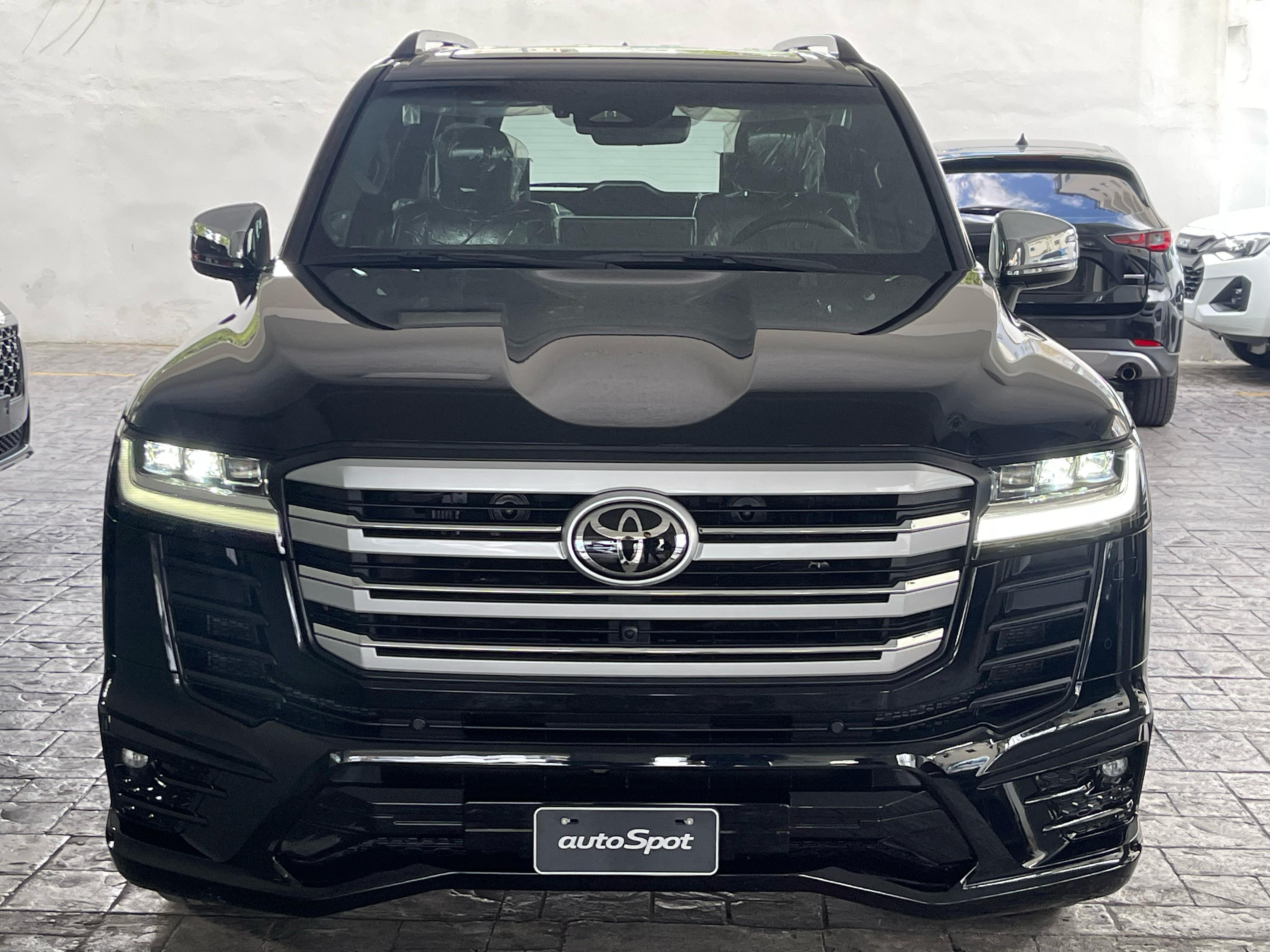 Toyota Land Cruiser 300 VXR 2025 Foto 7271040-2.jpg