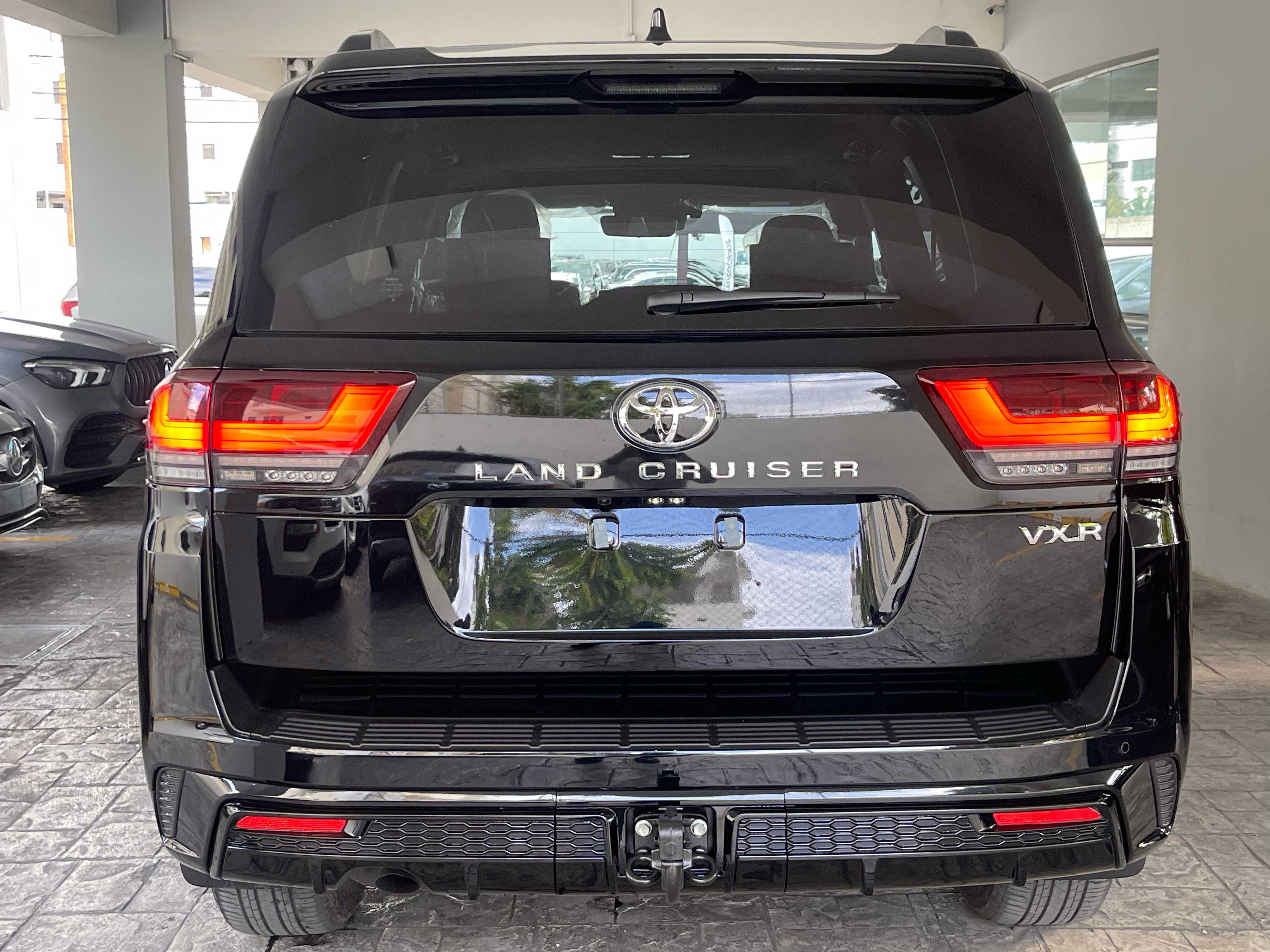 Toyota Land Cruiser 300 VXR 2025 Foto 7271040-3.jpg