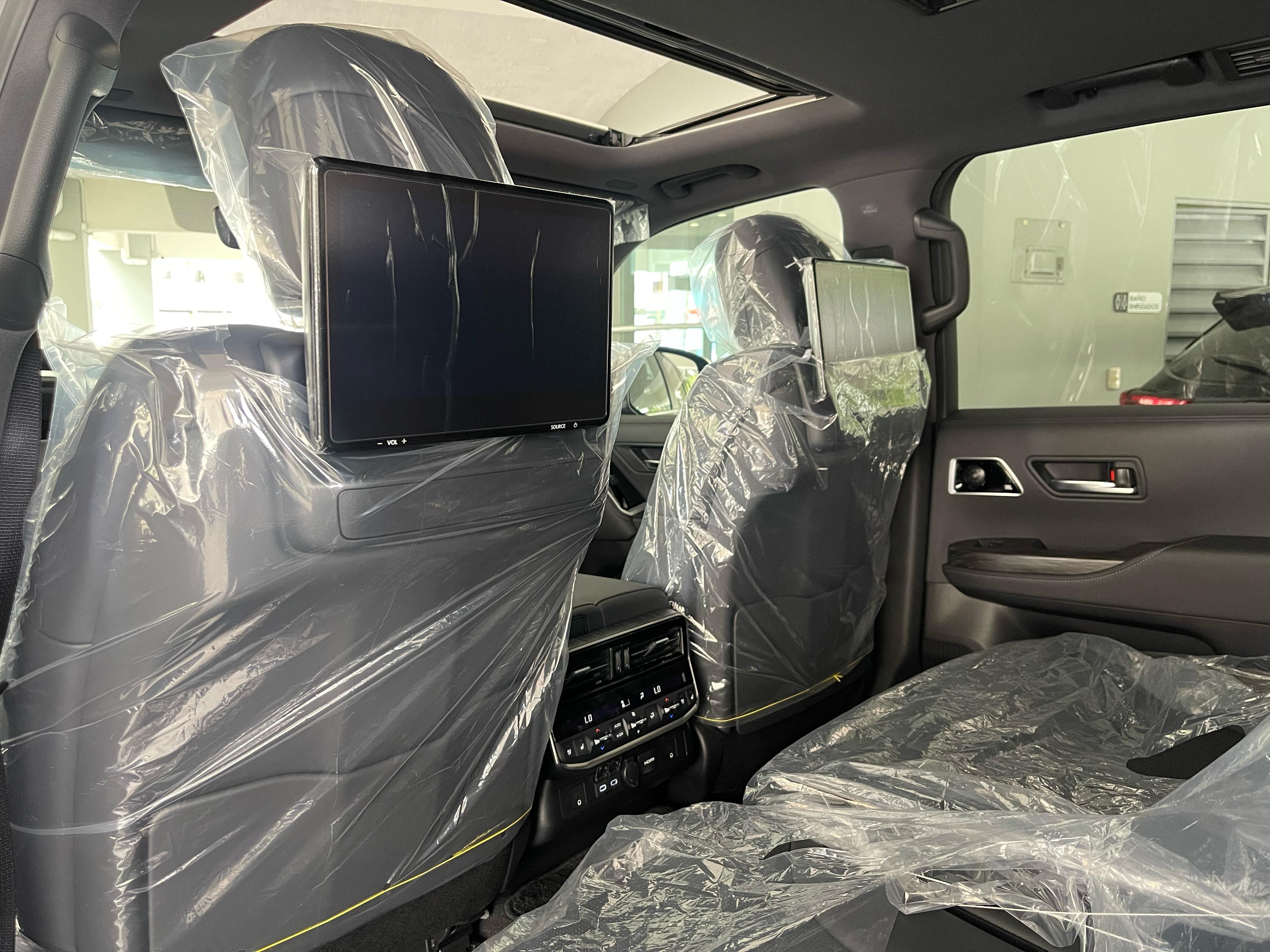 Toyota Land Cruiser 300 VXR 2025 Foto 7271040-9.jpg