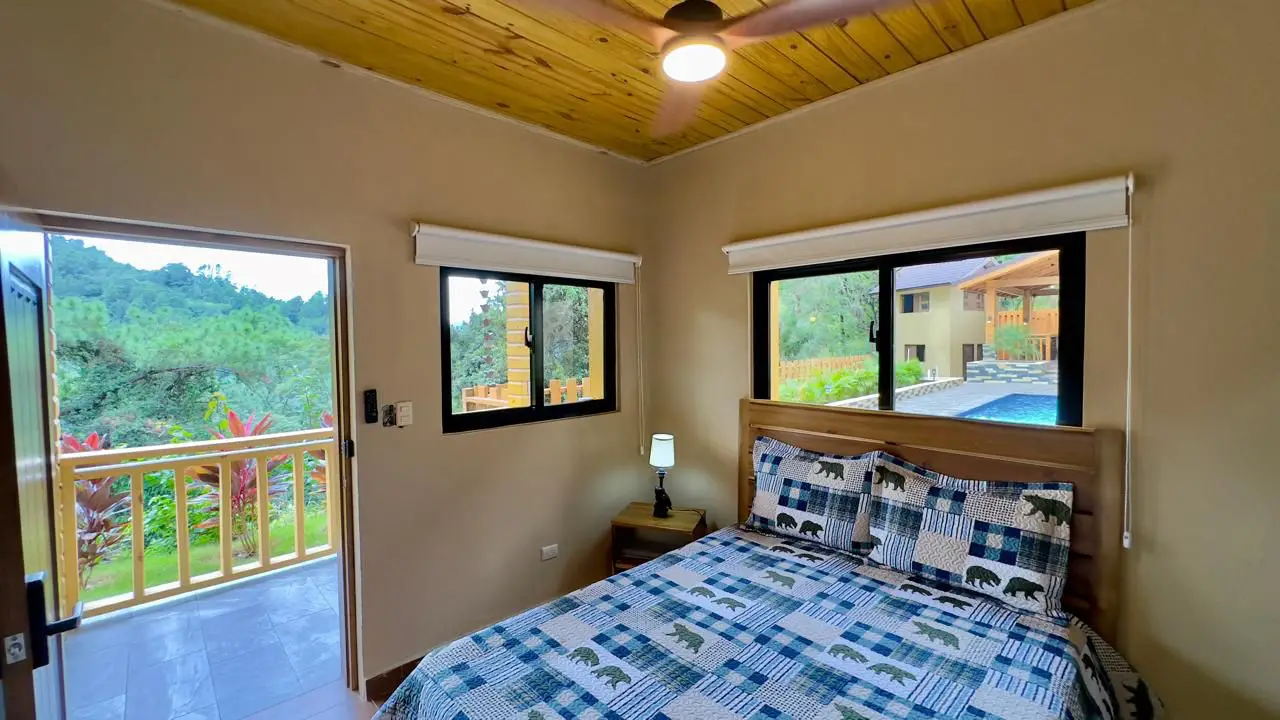 Hermosa Villa de 3 Niveles en Venta en Jarabacoa Foto 7271100-15.jpg