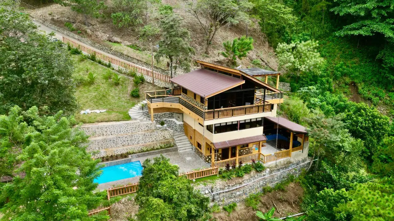 Hermosa Villa de 3 Niveles en Venta en Jarabacoa Foto 7271100-8.jpg