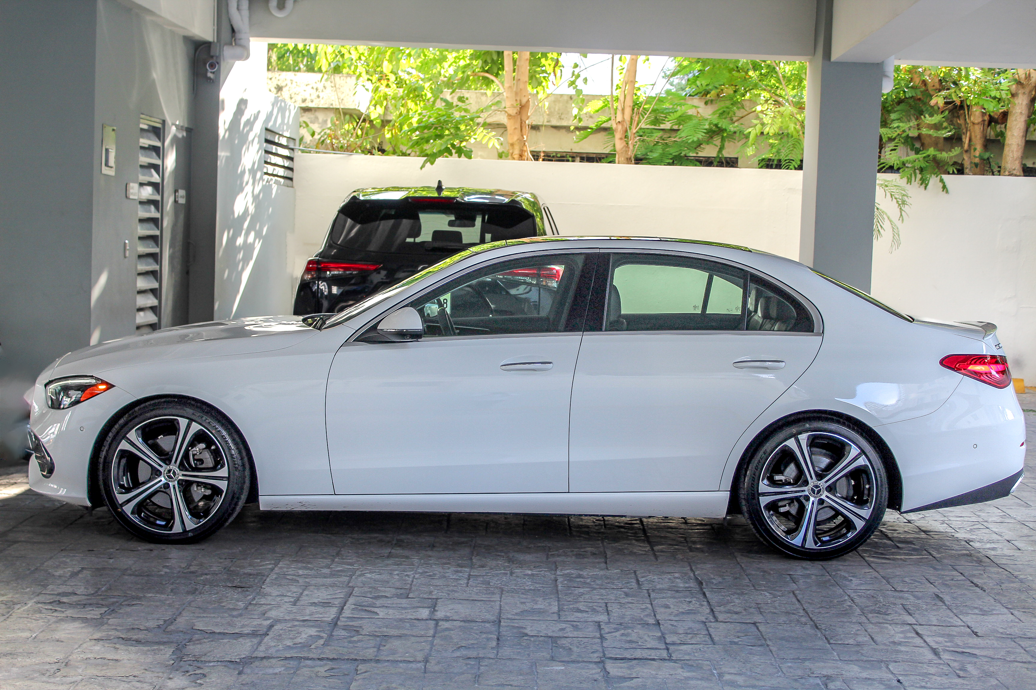 Mercedes Benz C300 2022  Foto 7271113-5.jpg