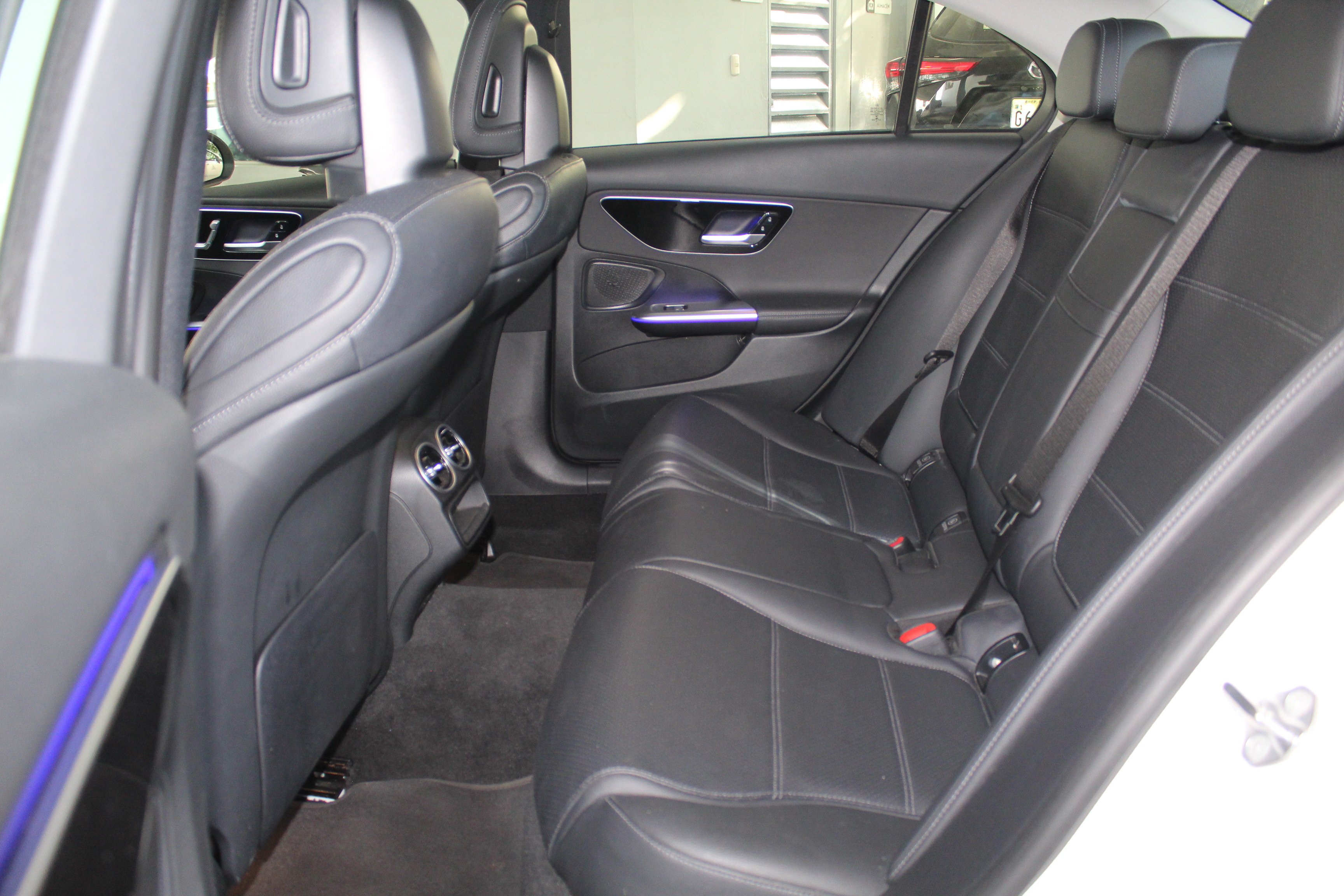 Mercedes Benz C300 2022  Foto 7271113-8.jpg