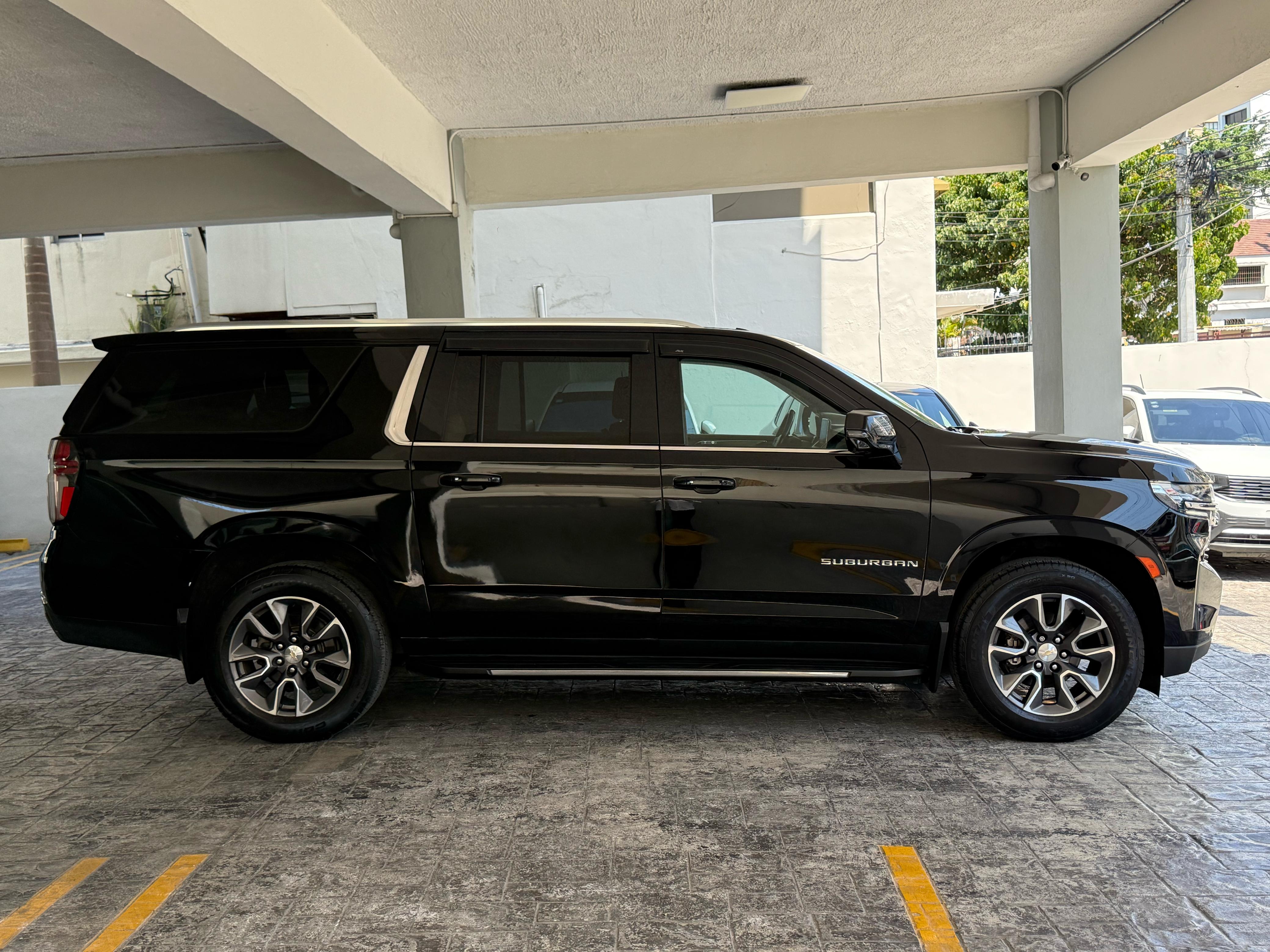 Chevrolet Suburban LT 2021 Foto 7271119-4.jpg