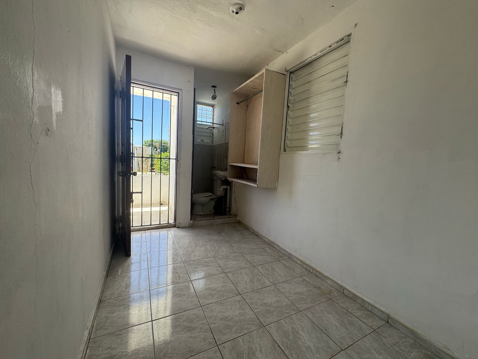 VENDO CASA EN MIRAMAR DE DOS NIVELES EN LA AVENIDA INDEPENDENCIA Foto 7271122-3.jpg