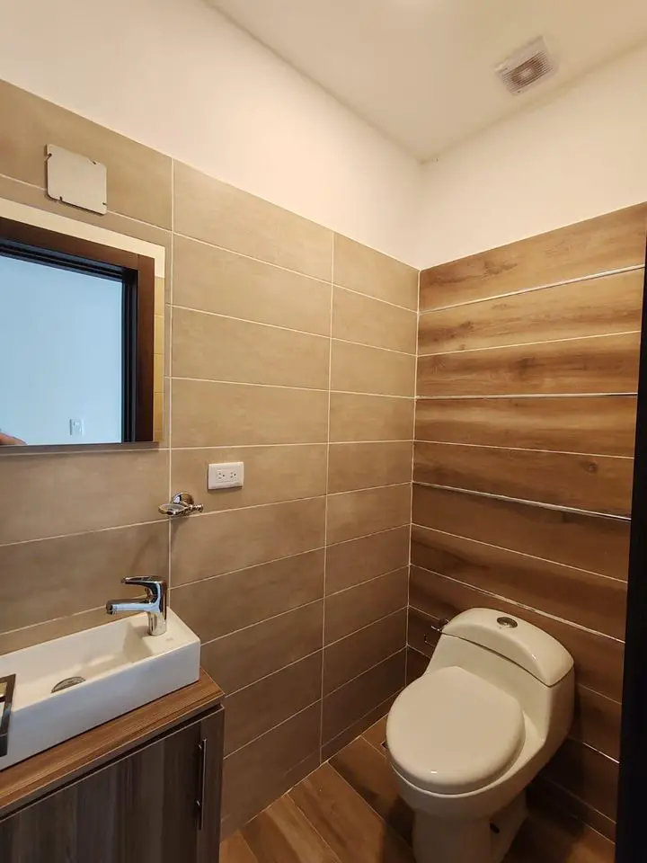 Alquiler de apartamento vacío nuevo a estrenar en Evaristo Morales Foto 7271199-10.jpg