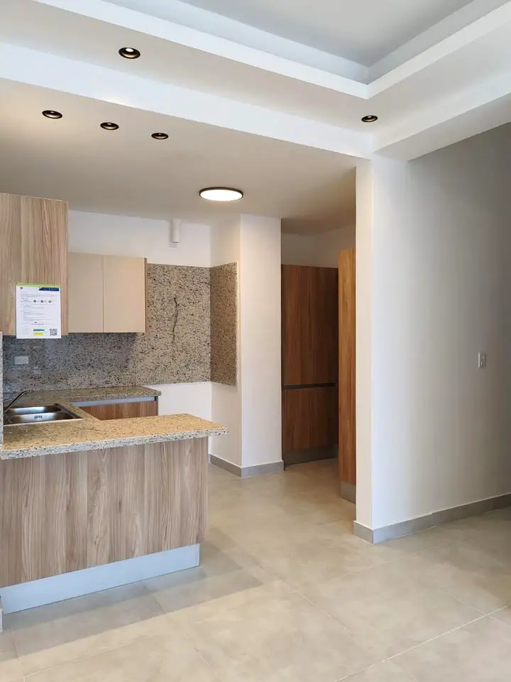 Alquiler de apartamento vacío nuevo a estrenar en Evaristo Morales Foto 7271199-14.jpg