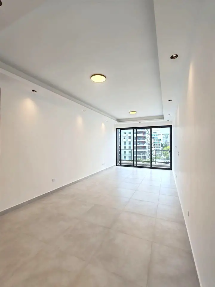 Alquiler de apartamento vacío nuevo a estrenar en Evaristo Morales Foto 7271199-2.jpg