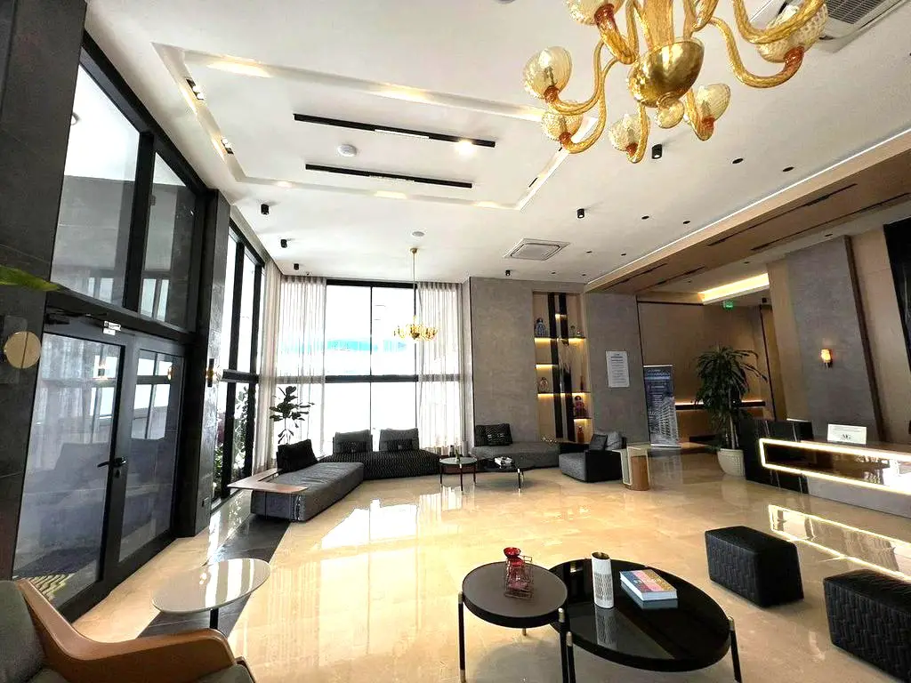 Alquiler de apartamento vacío nuevo a estrenar en Evaristo Morales Foto 7271199-3.jpg
