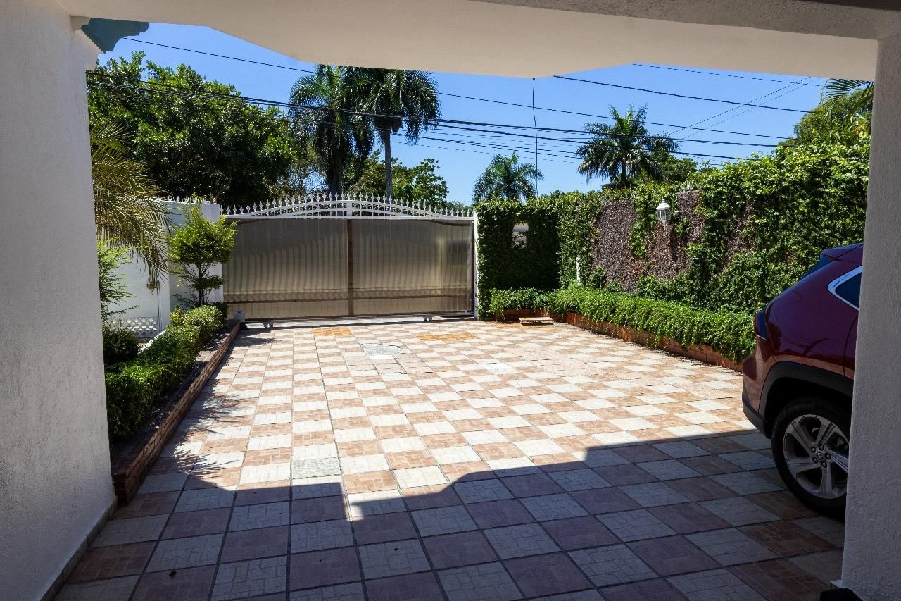 Casa en venta en Arroyo Hondo Viejo próximo a Galería 360 Foto 7271204-2.jpg