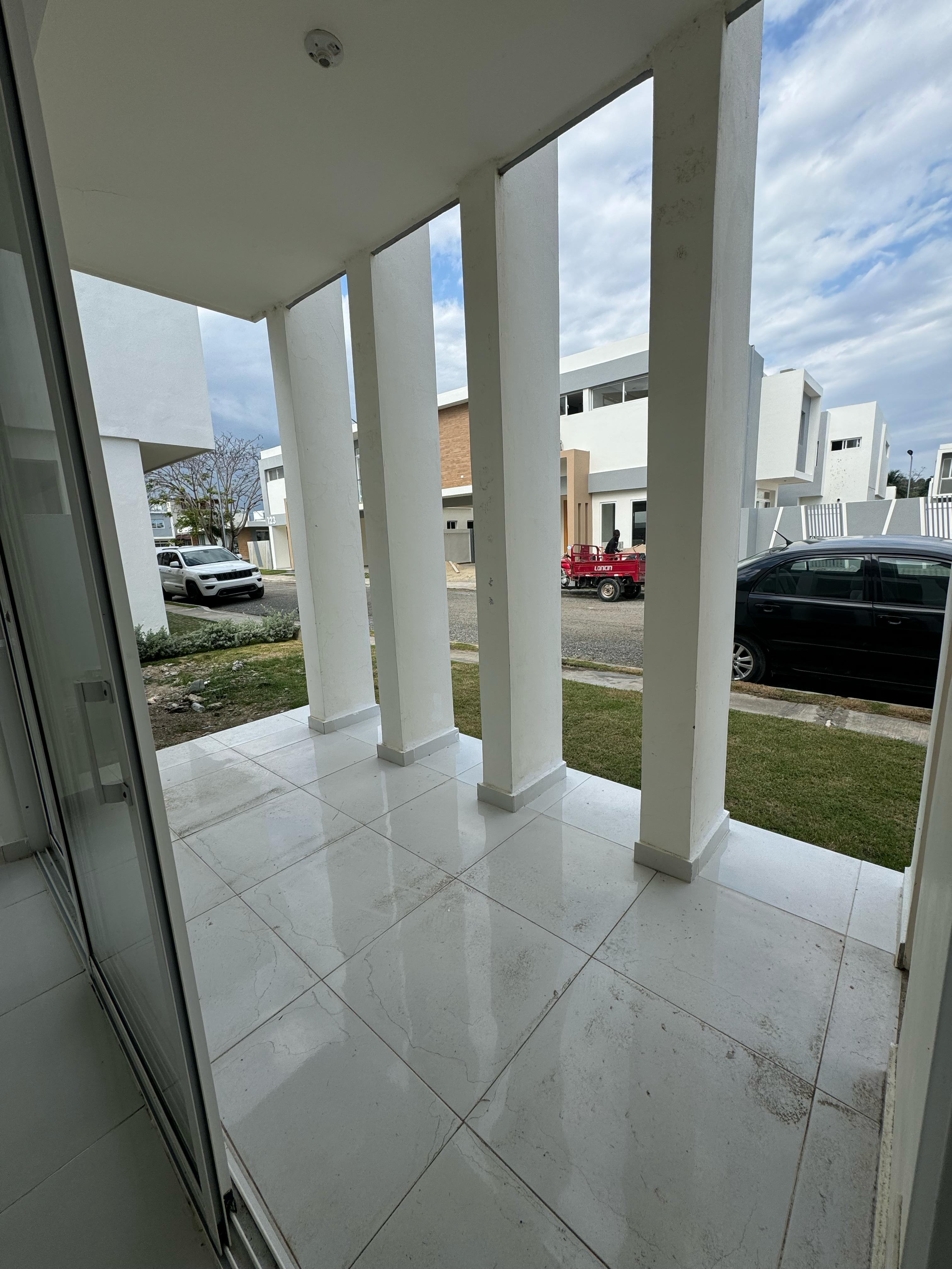 SE ALQUILA CASA DE 4 HABITACIONES EN RESIDENCIAL PRIVADO Foto 7271288-5.jpg