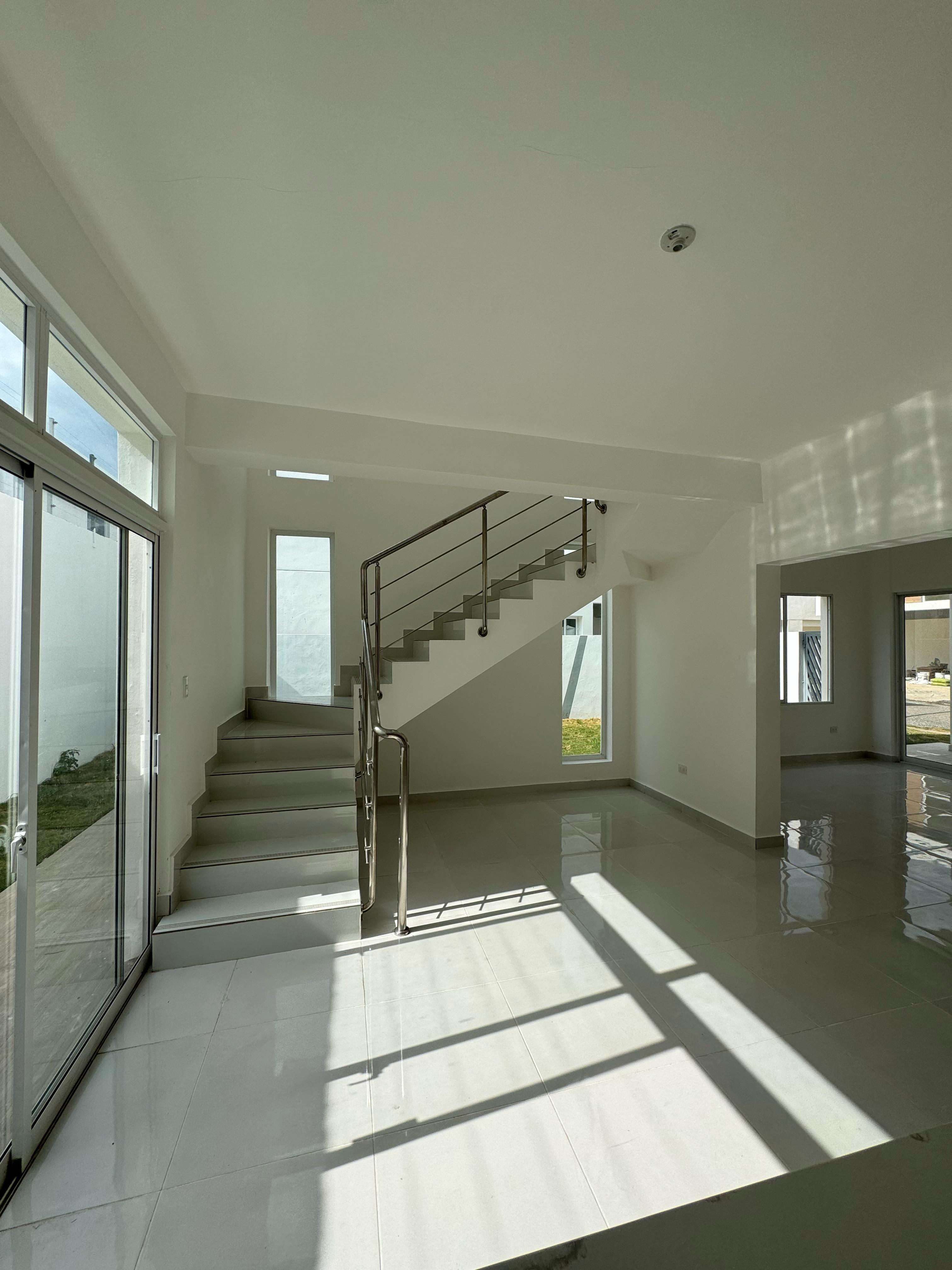 SE ALQUILA CASA DE 4 HABITACIONES EN RESIDENCIAL PRIVADO Foto 7271288-8.jpg