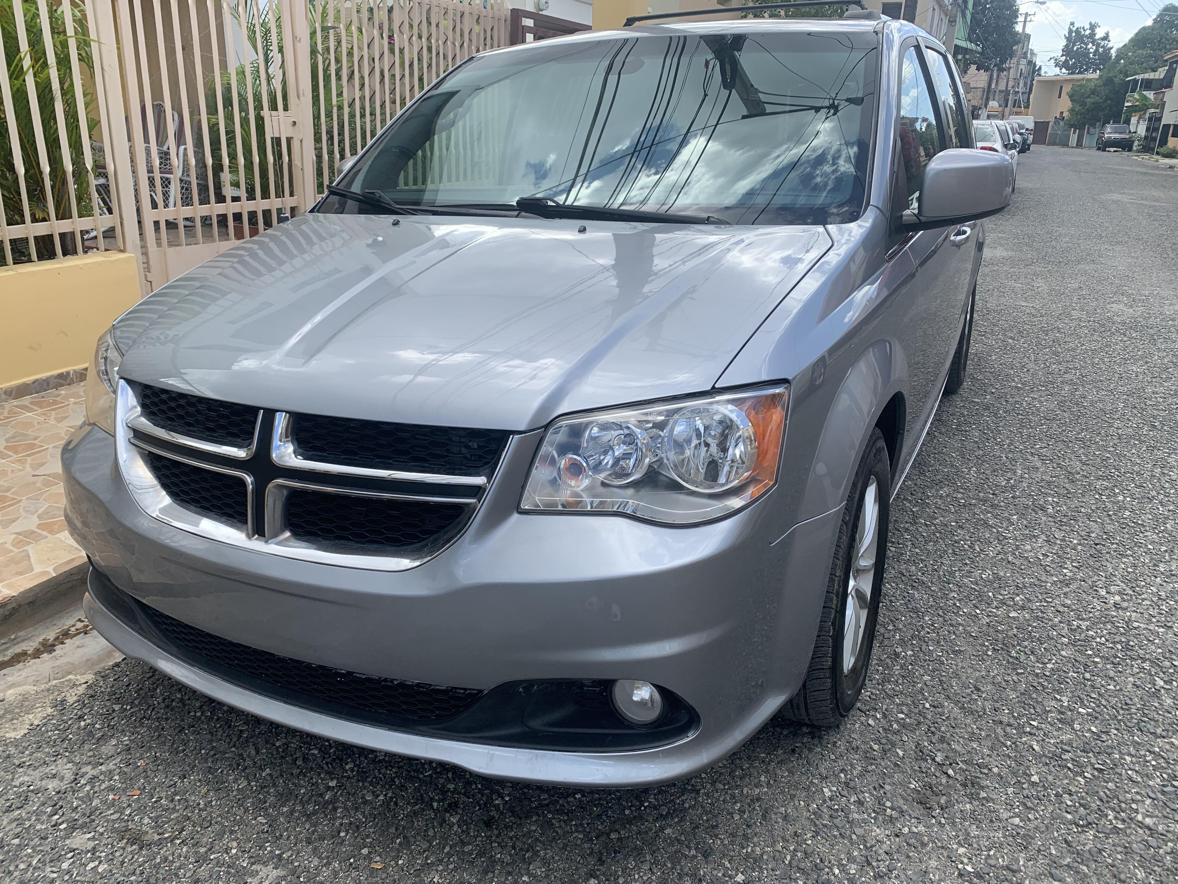 Dodge Grand Caraban SXT Foto 7271327-7.jpg