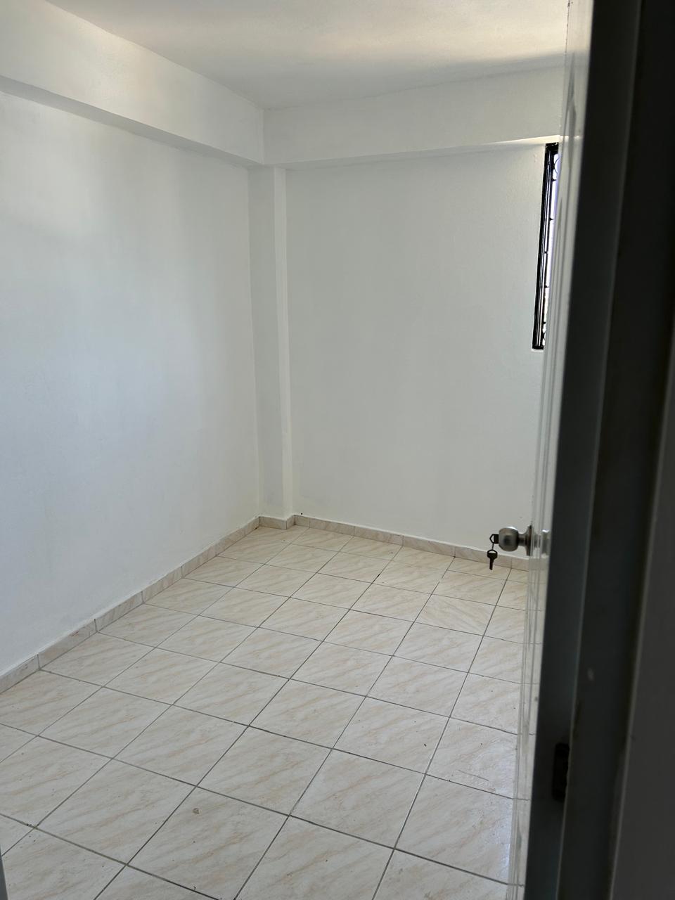 Alquilo Habitación Los Prados comparte Baño 1 Parqueo Foto 7271352-1.jpg