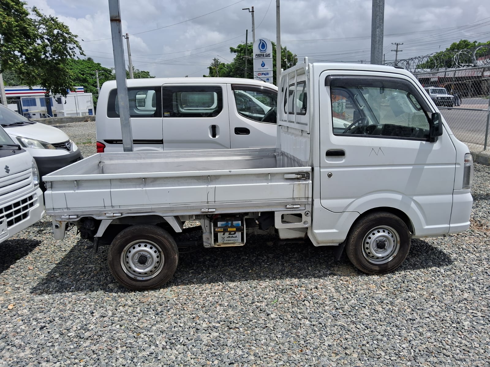 Suzuki Carry 2019 platanera Foto 7271409-3.jpg