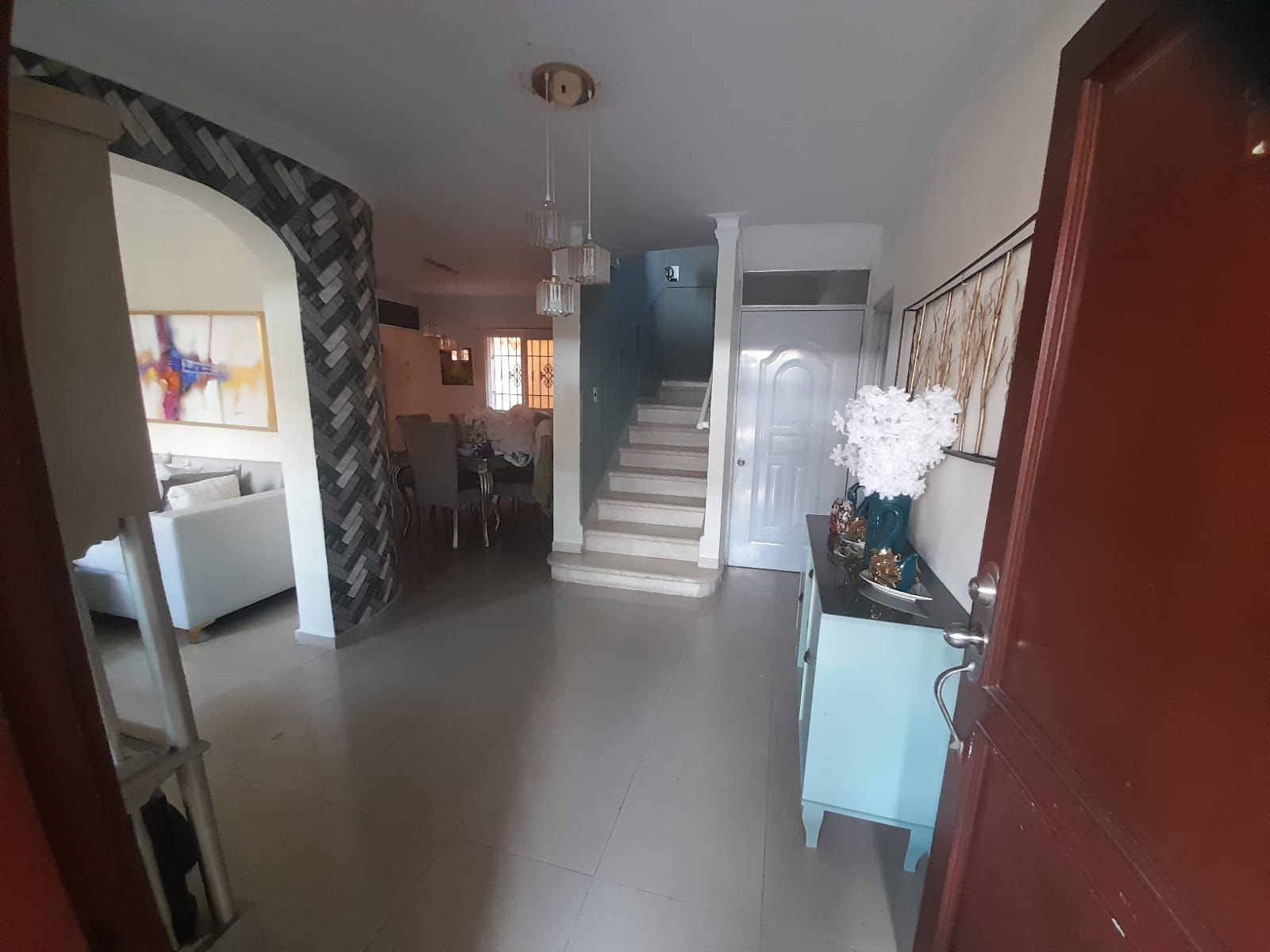 VENDO CASA DE 2 NIVELES en la Aut. De San Isidro PRECIO ESPECIAL Foto 7271419-4.jpg