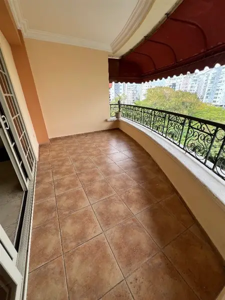 Penthouse Clásico en Naco Frente al Parque de Corazones Unidos Foto 7271449-10.jpg