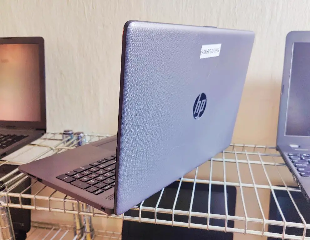 Oferta HP de 15 pulgadas AMD A6 de 7ma Generacion 8GB DDR4 Windows 11  Foto 7271464-4.jpg