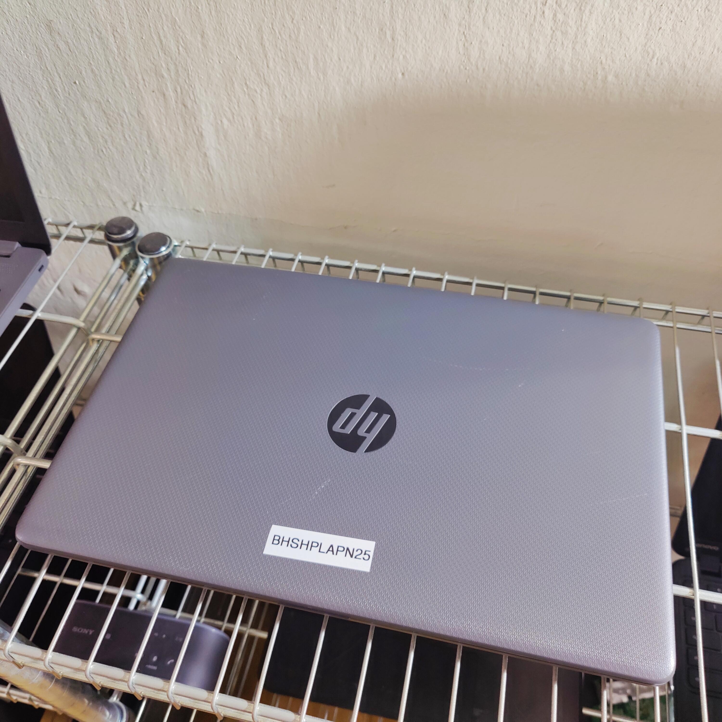 Oferta HP de 15 pulgadas AMD A6 de 7ma Generacion 8GB DDR4 Windows 11  Foto 7271464-5.jpg