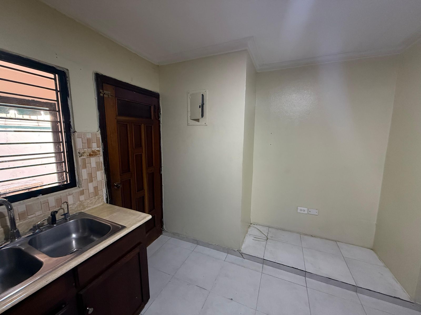 CASA EN ALQUILER  EN BELLA VISTA PROXIMO A LA ANACAONA Y NUÑEZ DE CACE Foto 7271540-13.jpg