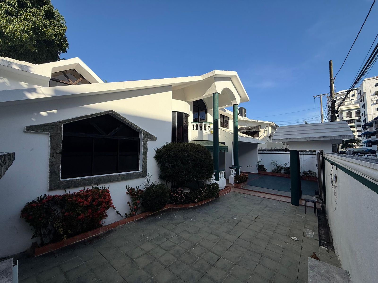 CASA EN ALQUILER  EN BELLA VISTA PROXIMO A LA ANACAONA Y NUÑEZ DE CACE Foto 7271540-3.jpg