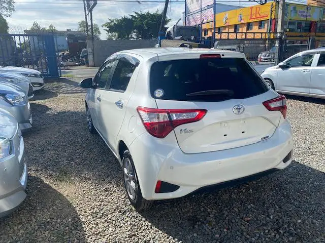 TOYOTA VITZ RECIEN IMPORTADO AÑO 2020 EXCELENTES CONDICIONES Foto 7271592-4.jpg