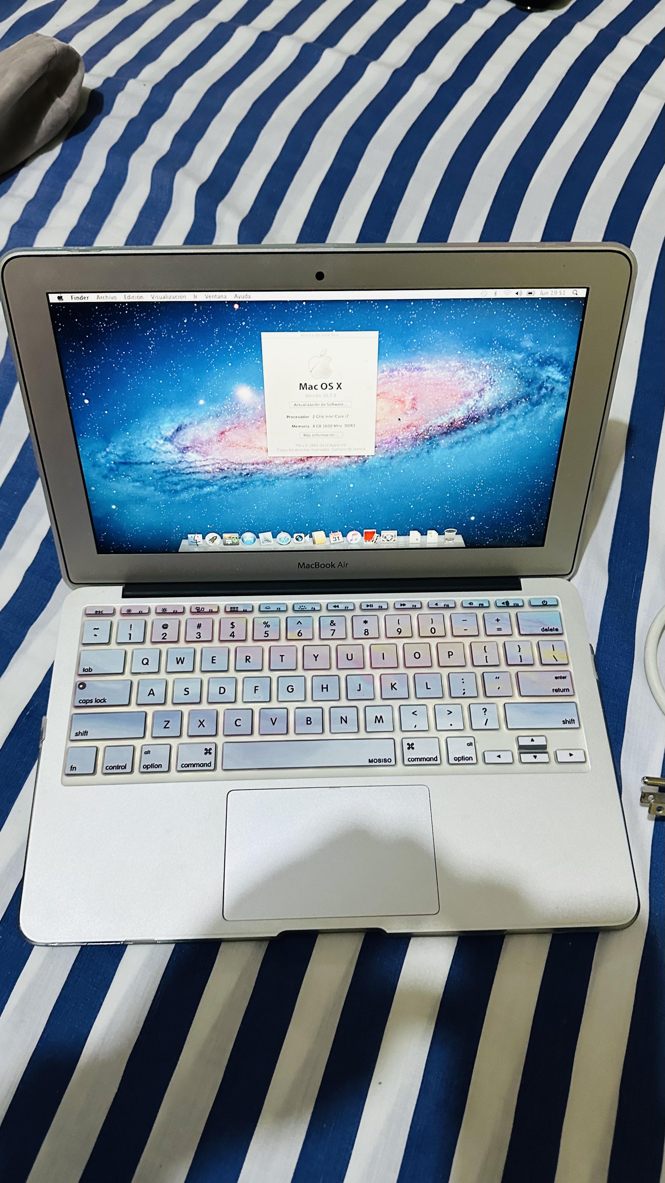 APPLE LAPTOP MACBOOK AIR A1465 NITIDA Foto 7271600-2.jpg